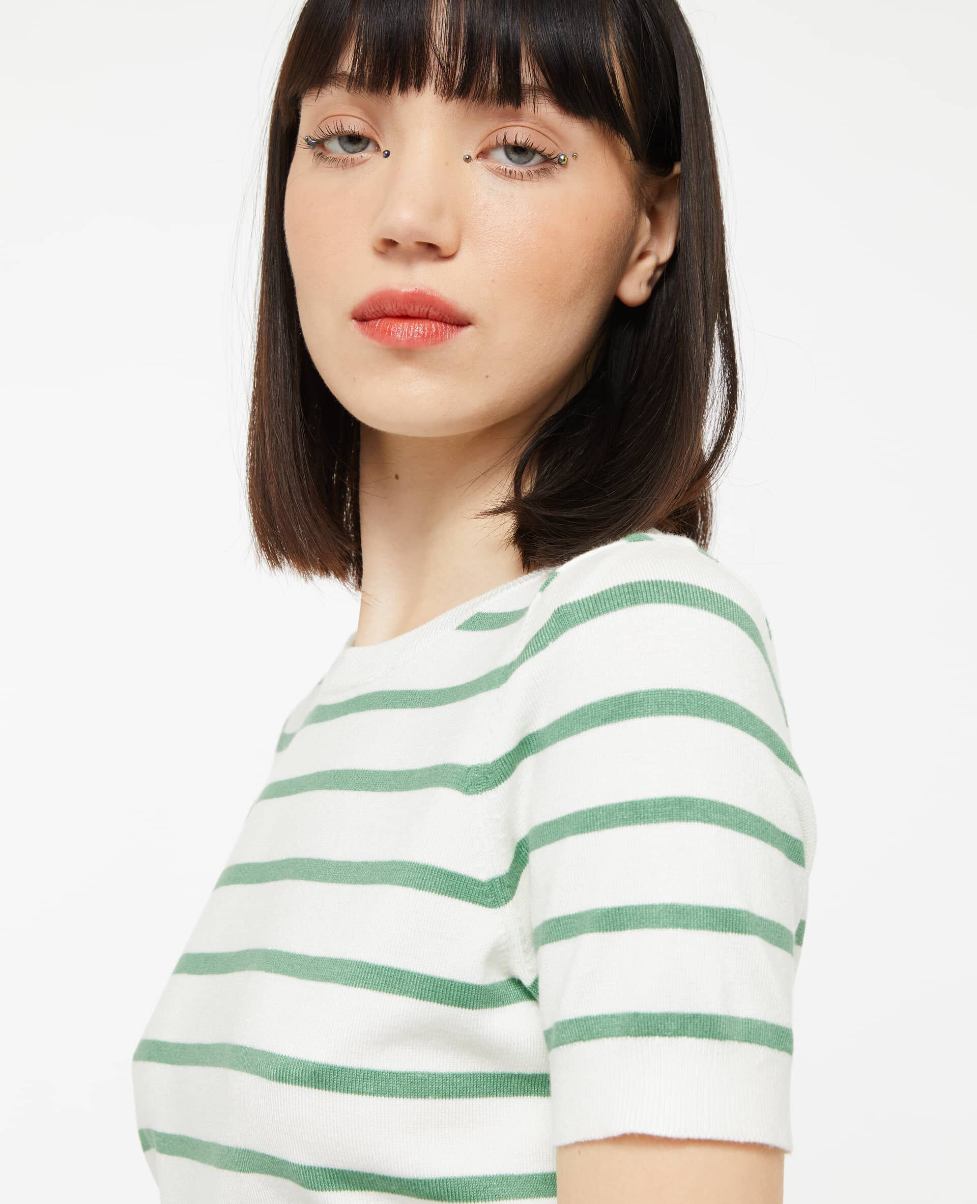 Pull manches courtes rayé en maille fine - Vert olive