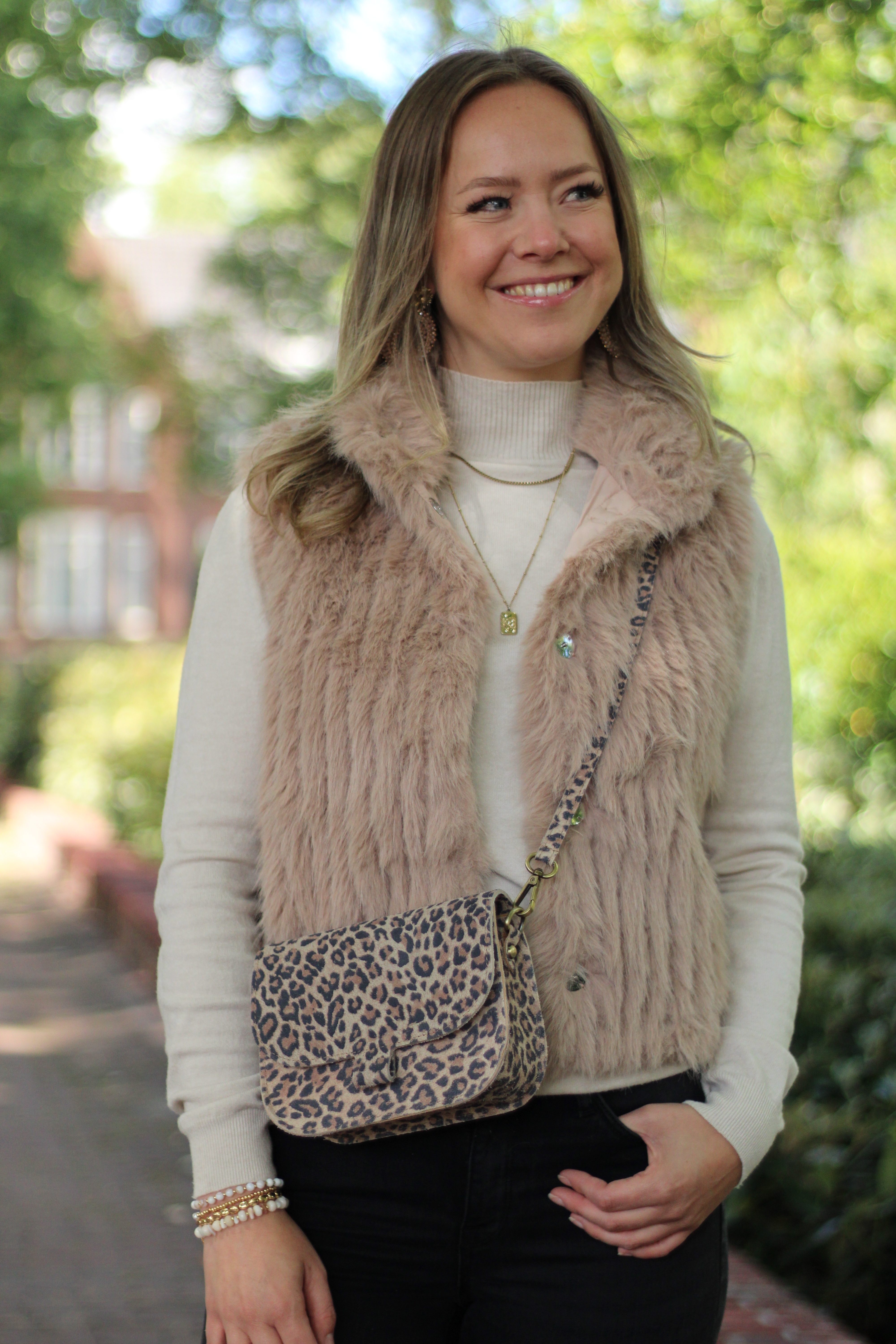 Rino & Pelle - Dava Gilet With Closure - Oat
