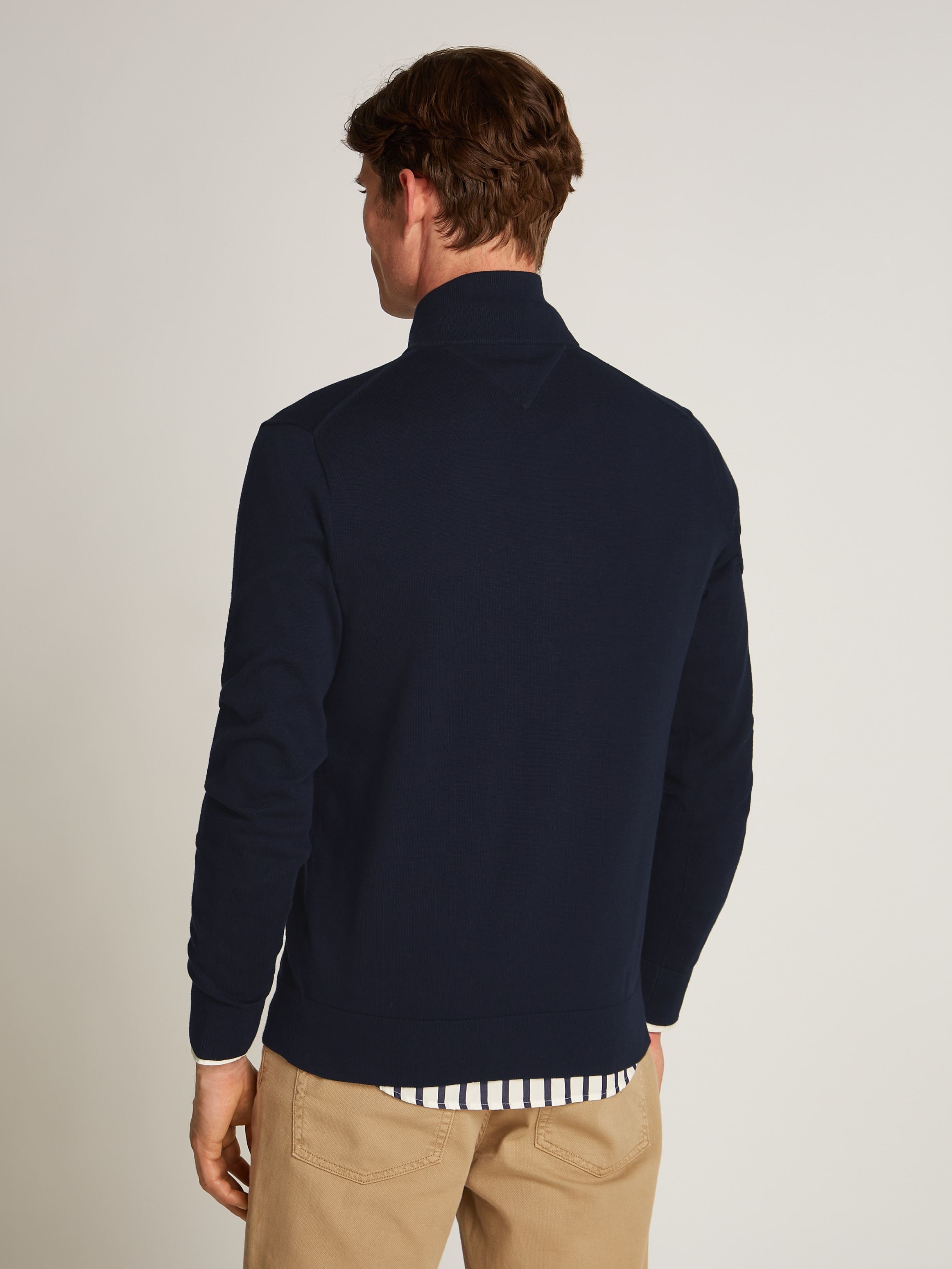 Tommy Hilfiger Strickjacke »ESSENTIAL COTTON ZIP THRU«, mit Logostickerei