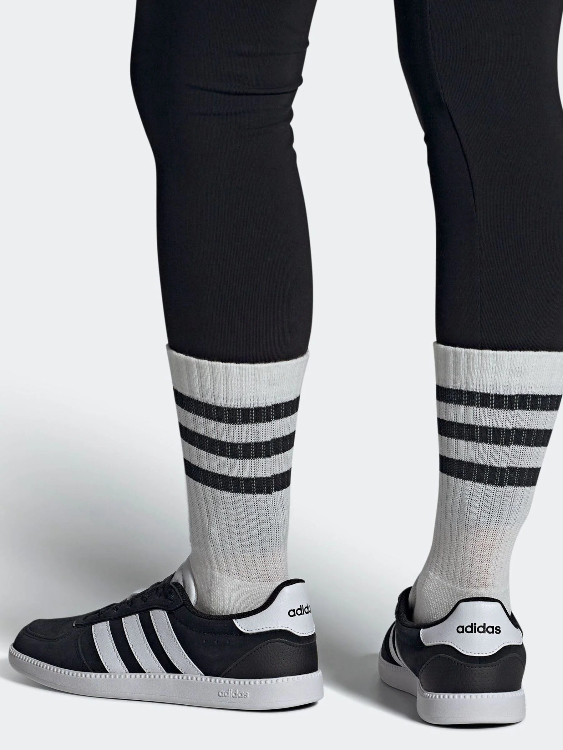 Zwart met lichte wassing - adidas Breaknet Sleek sneakers