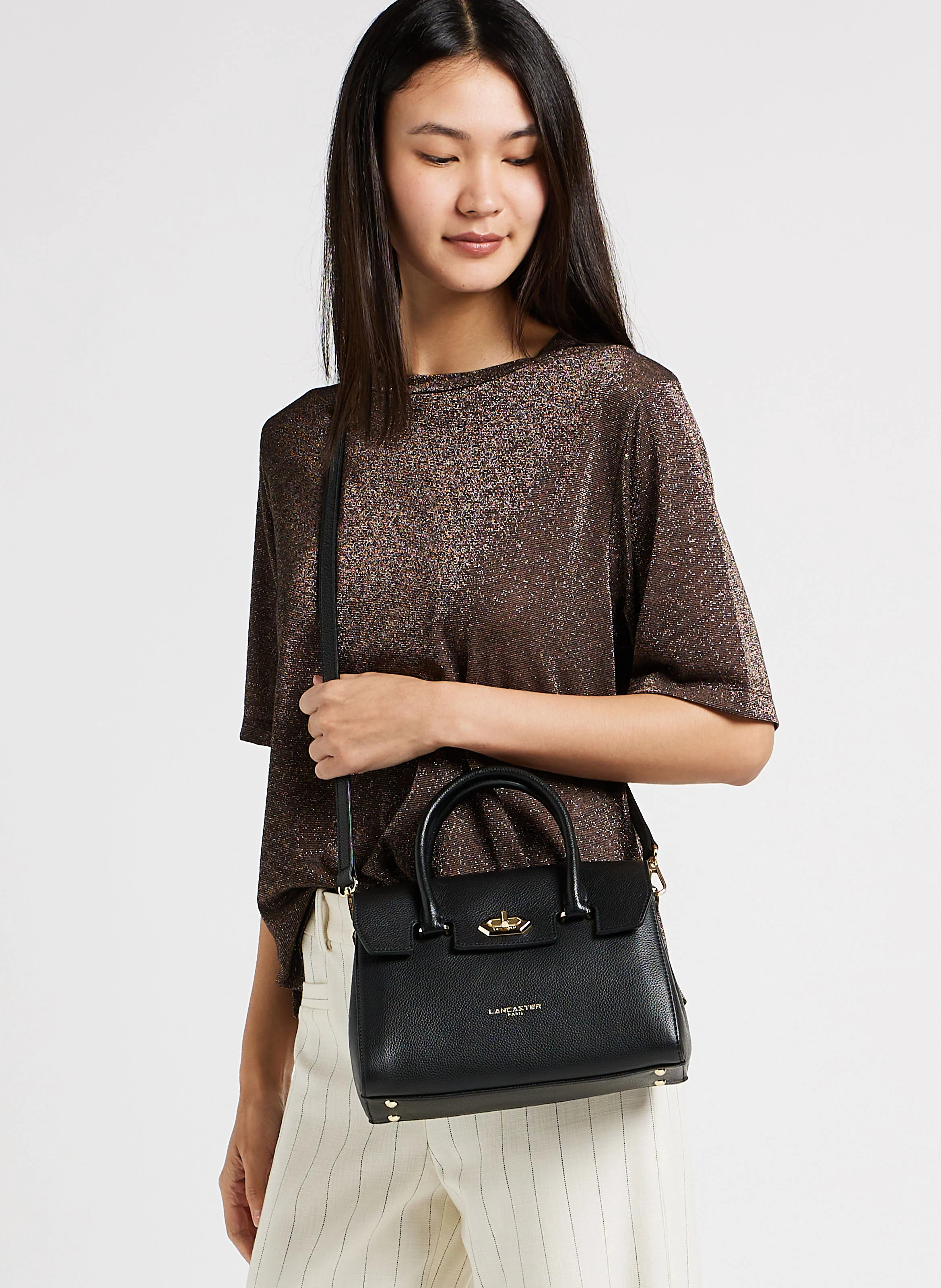 MILANO COSMOS - Sac à rabat en cuir grainé| Noir