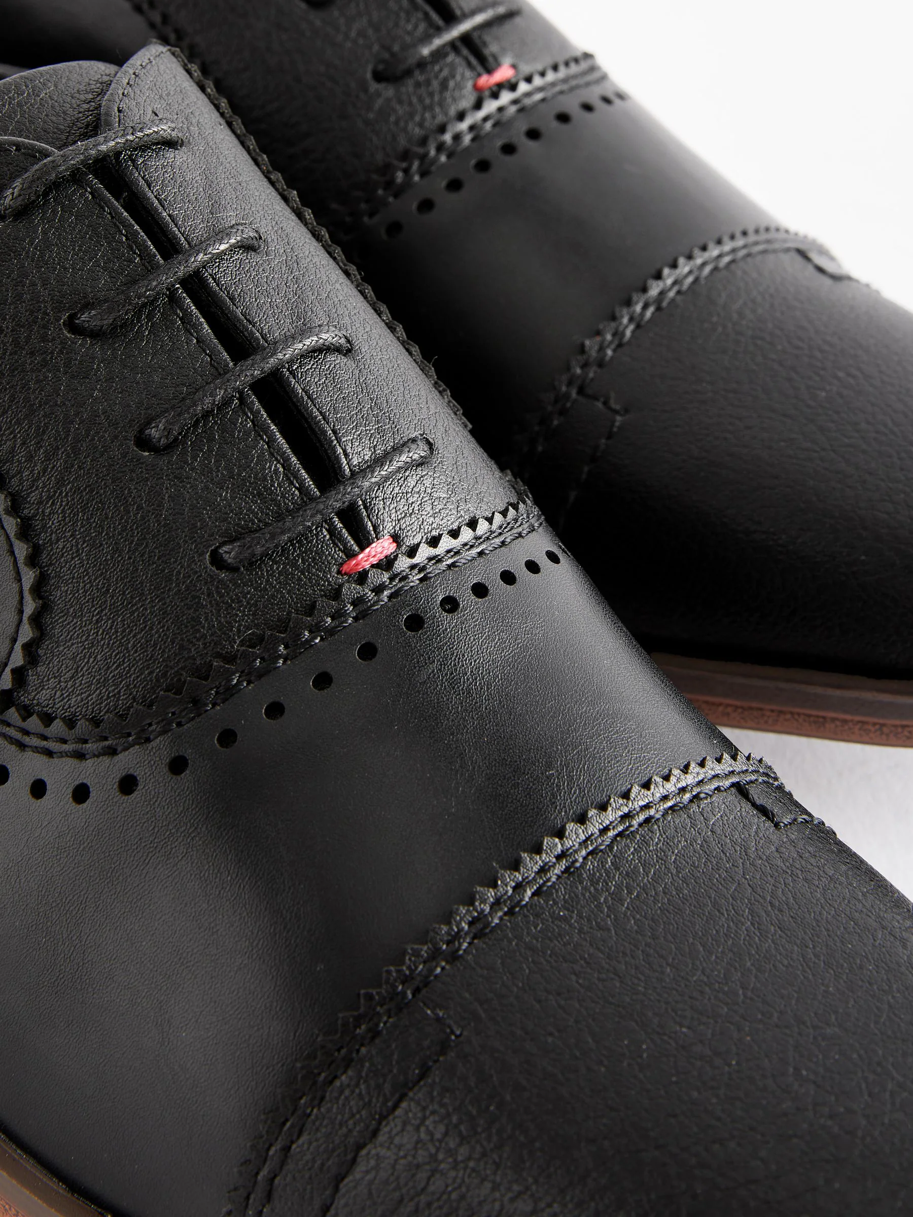 Zwart - Oxford-schoenen met neusstuk