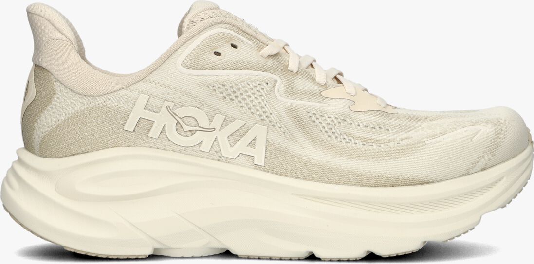 beige hoka lage sneakers clifton 10