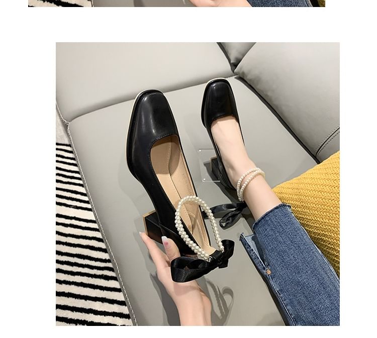 telijimi - Pumps met blokhak en strik op de rug en imitatieparels