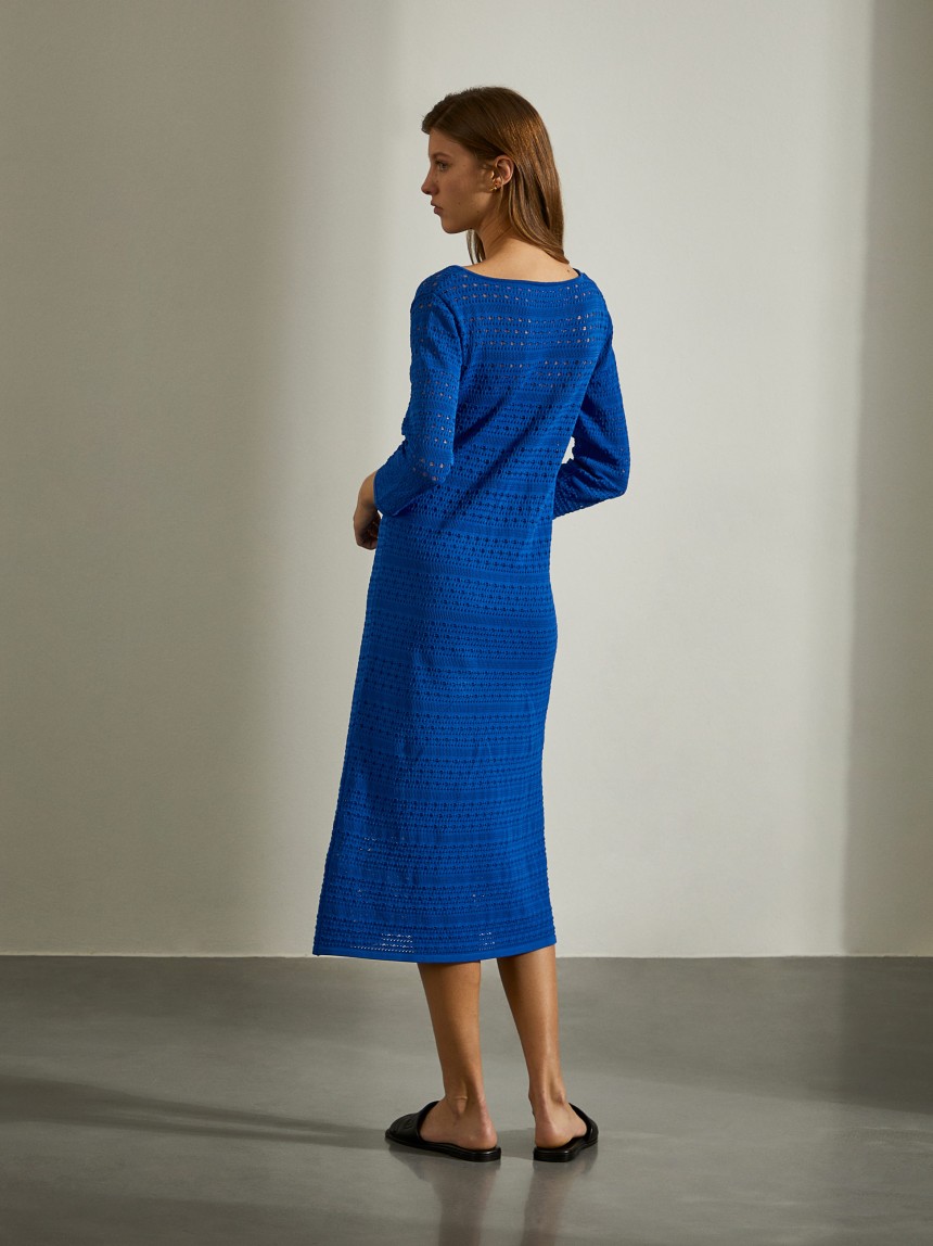 Vestido midi em malha aberta