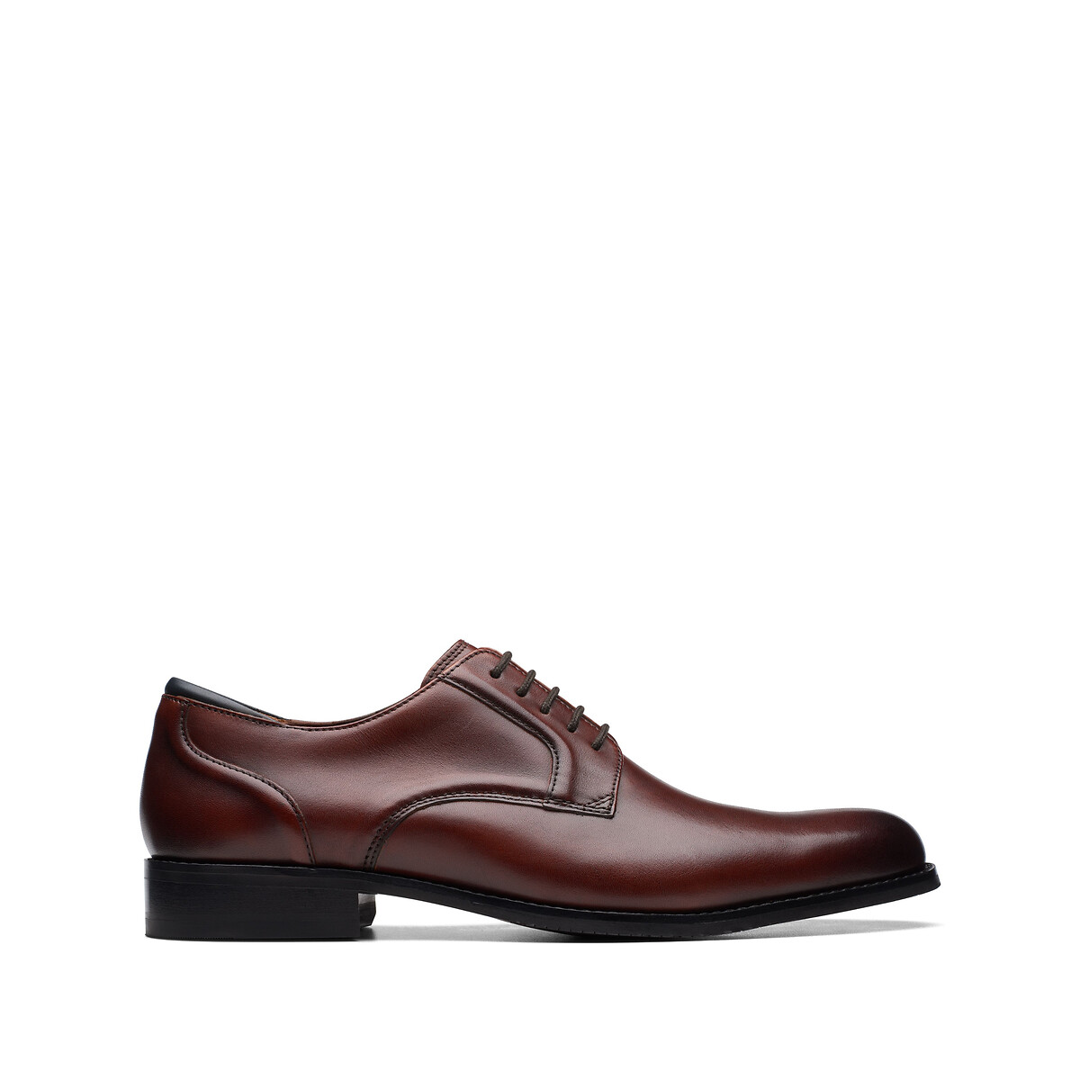 CLARKS<br>Brogues em couro Craft Arlo