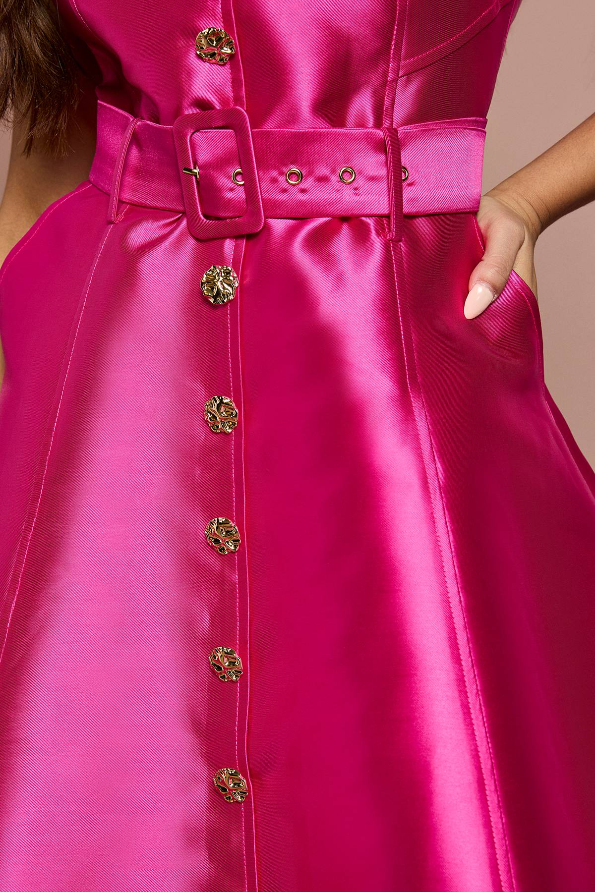 Coast Robe de Bal Petite Boutonnée avec Ceinture