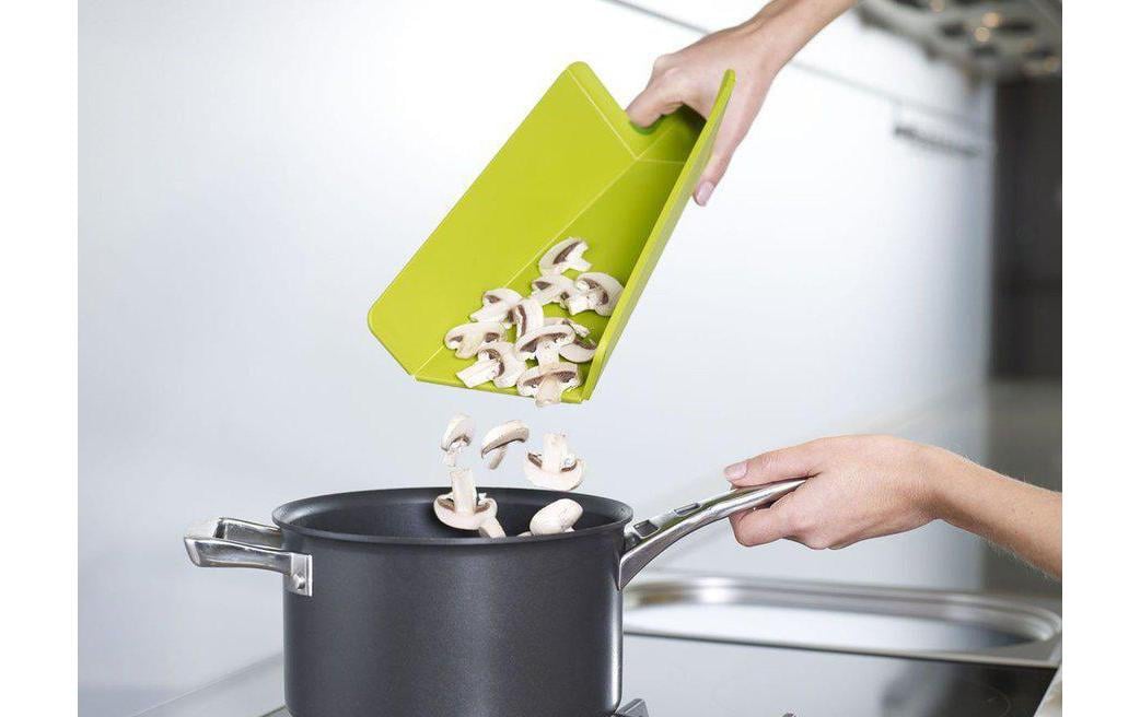 Schneidebrett Chop2Pot Plus 21 cm x 38 cmSchneidebrett mit Gelenk-Funktion, Schwarz