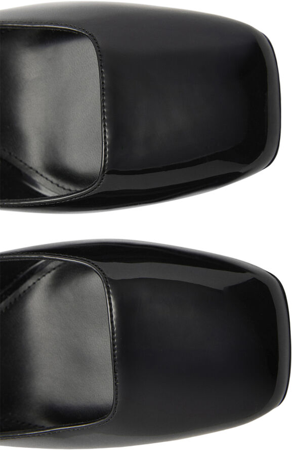 MANGO SHOES. -- FINI Black