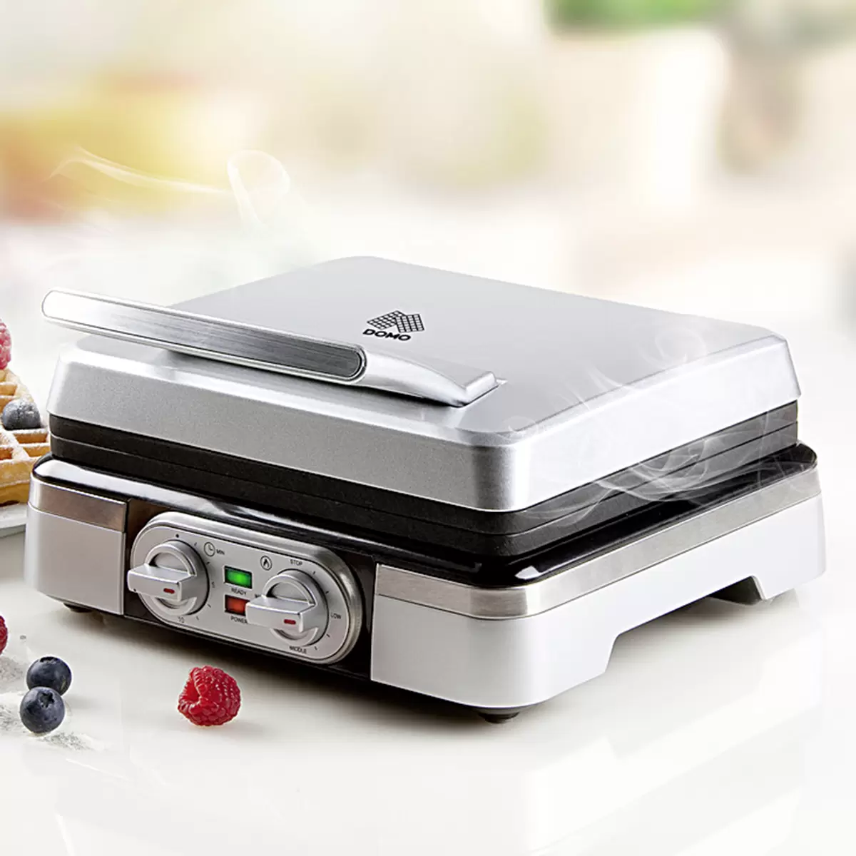 Waffelautomat DO9149W Domo Silber