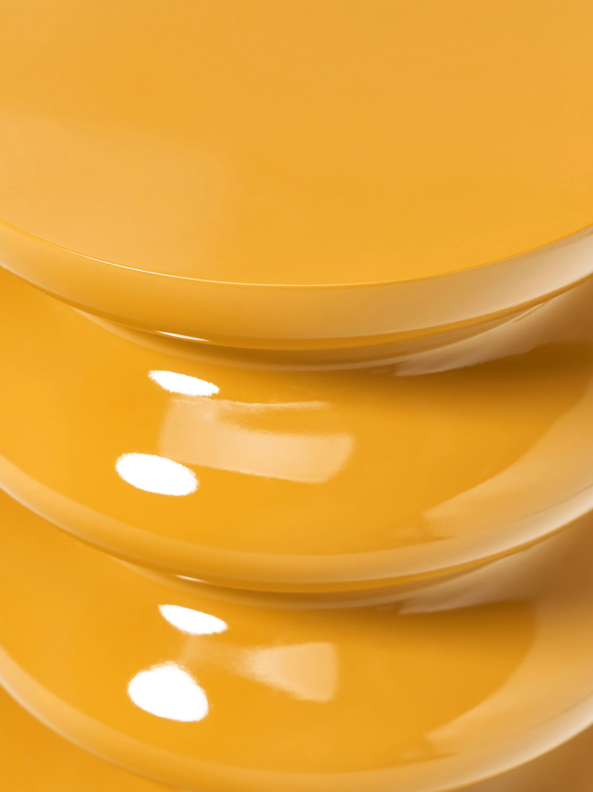 Ronde bijzettafel Illy YELLOW