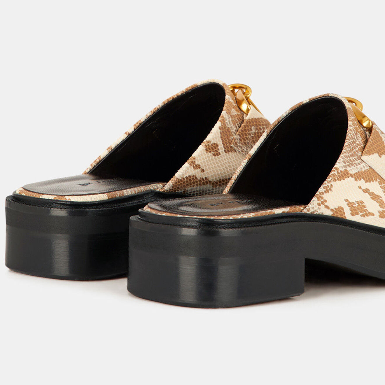By Far Mules en Cuir Sabot beige