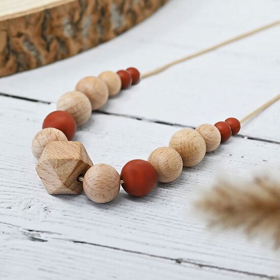 Collier d'allaitement et de portage   Rouille et bois        de               Irréversible