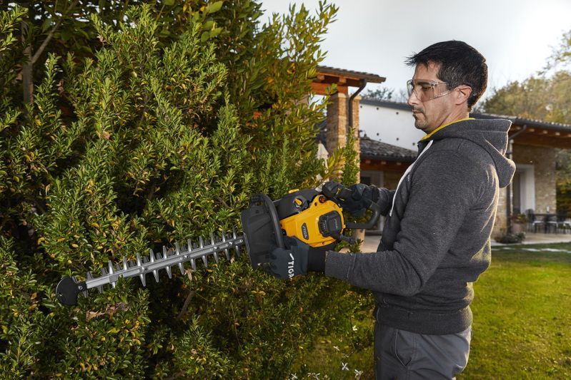 Stiga HT 525 Heggenschaar - Elektrisch - 46 cm - 2-takt - Lichtgewicht