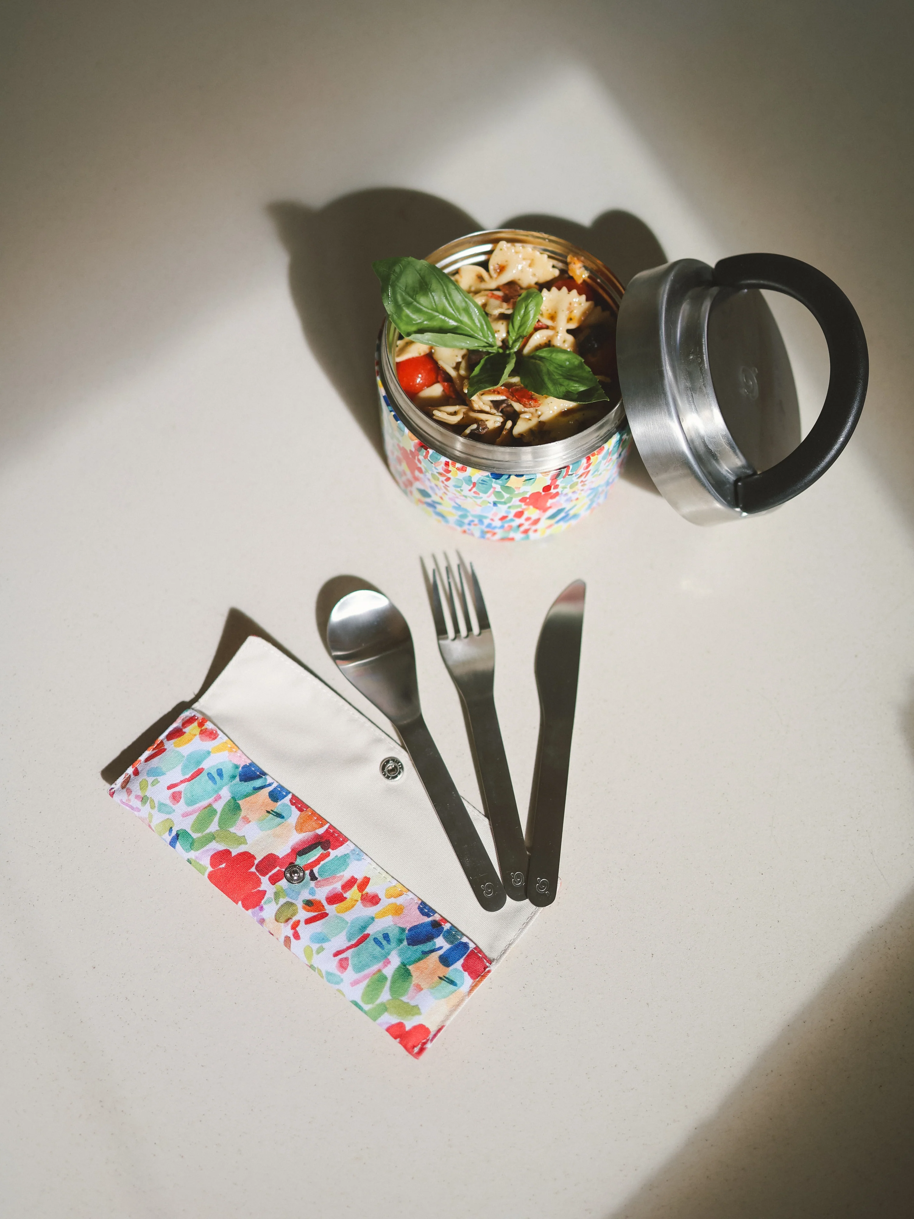 Kit Boîte repas & Set de couverts Arty - Qwetch