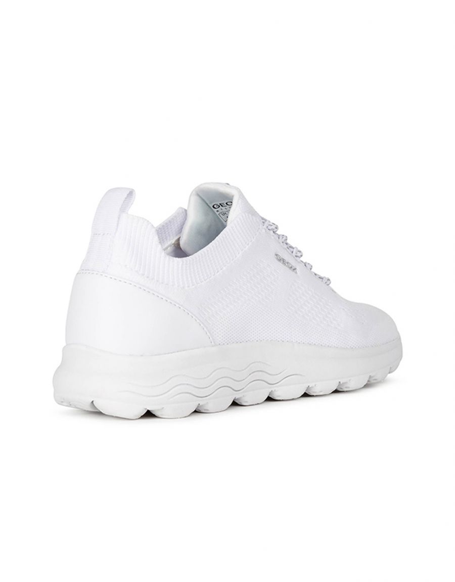 Baskets tissu blanc