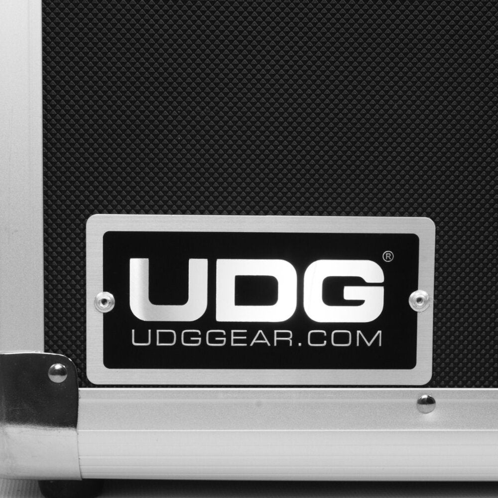 UDG Ultimate Pick Foam Flight Case Multi Format XL Silver koffer voor DJ-controller