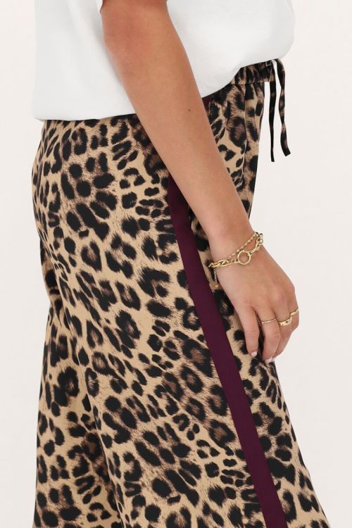 Panterprint satijnen wide leg broek met paarse tape