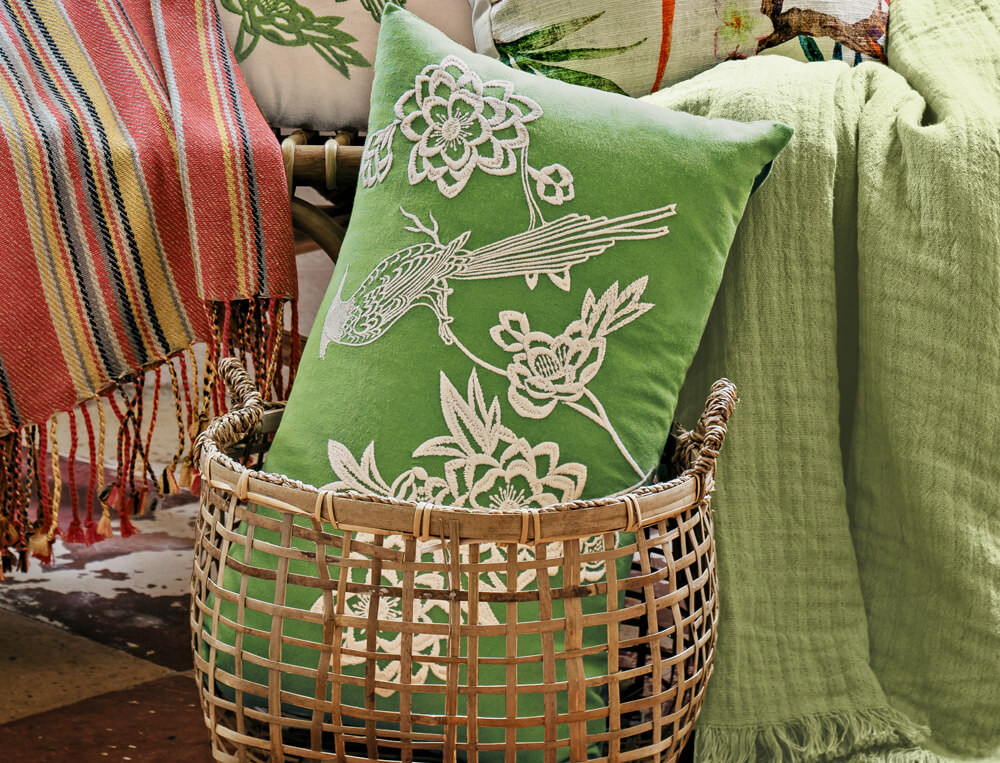 Coussin brodé-Destination tropicale