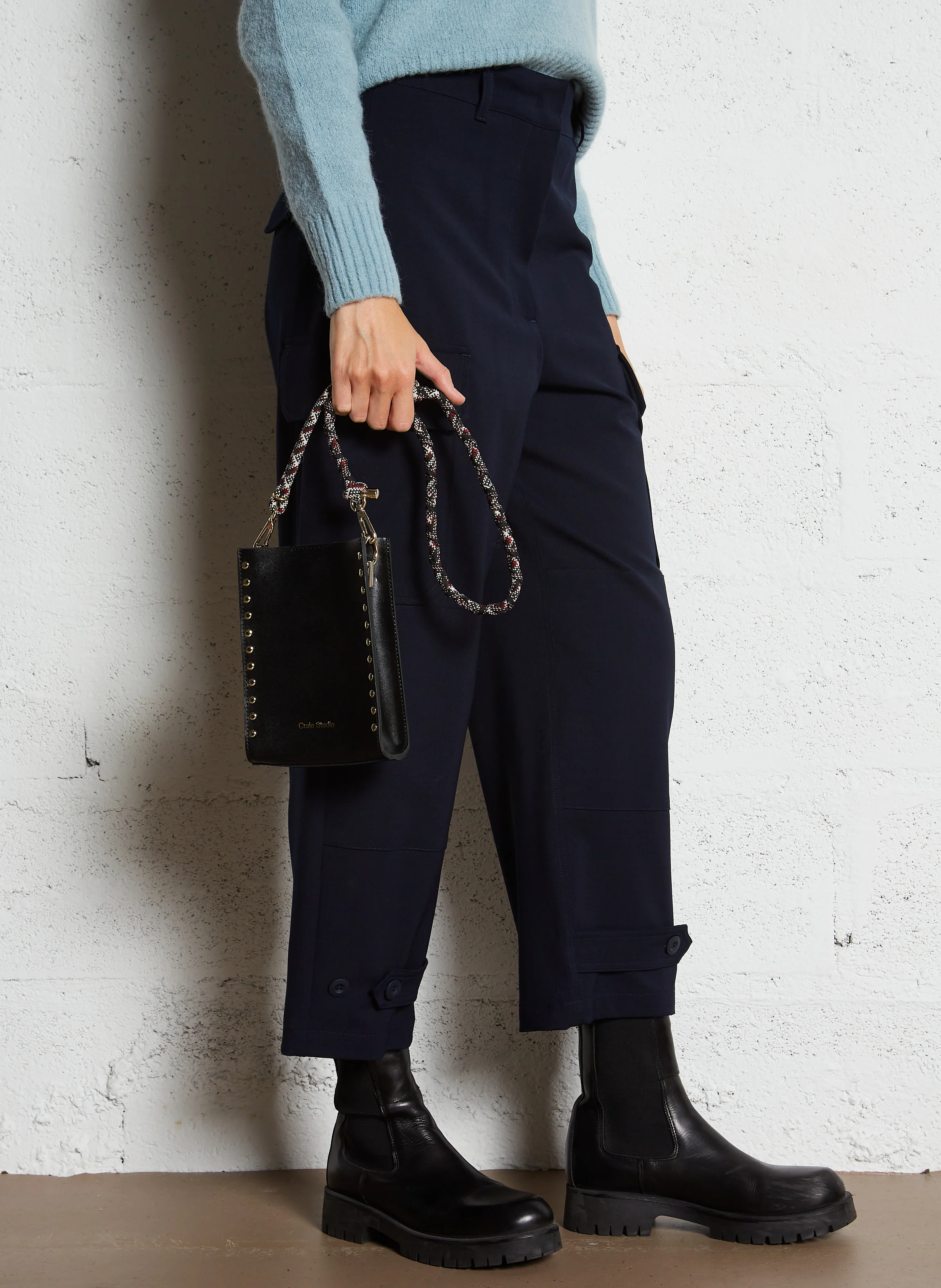 ESSENCE - Sac bandoulière en cuir lisse | Noir