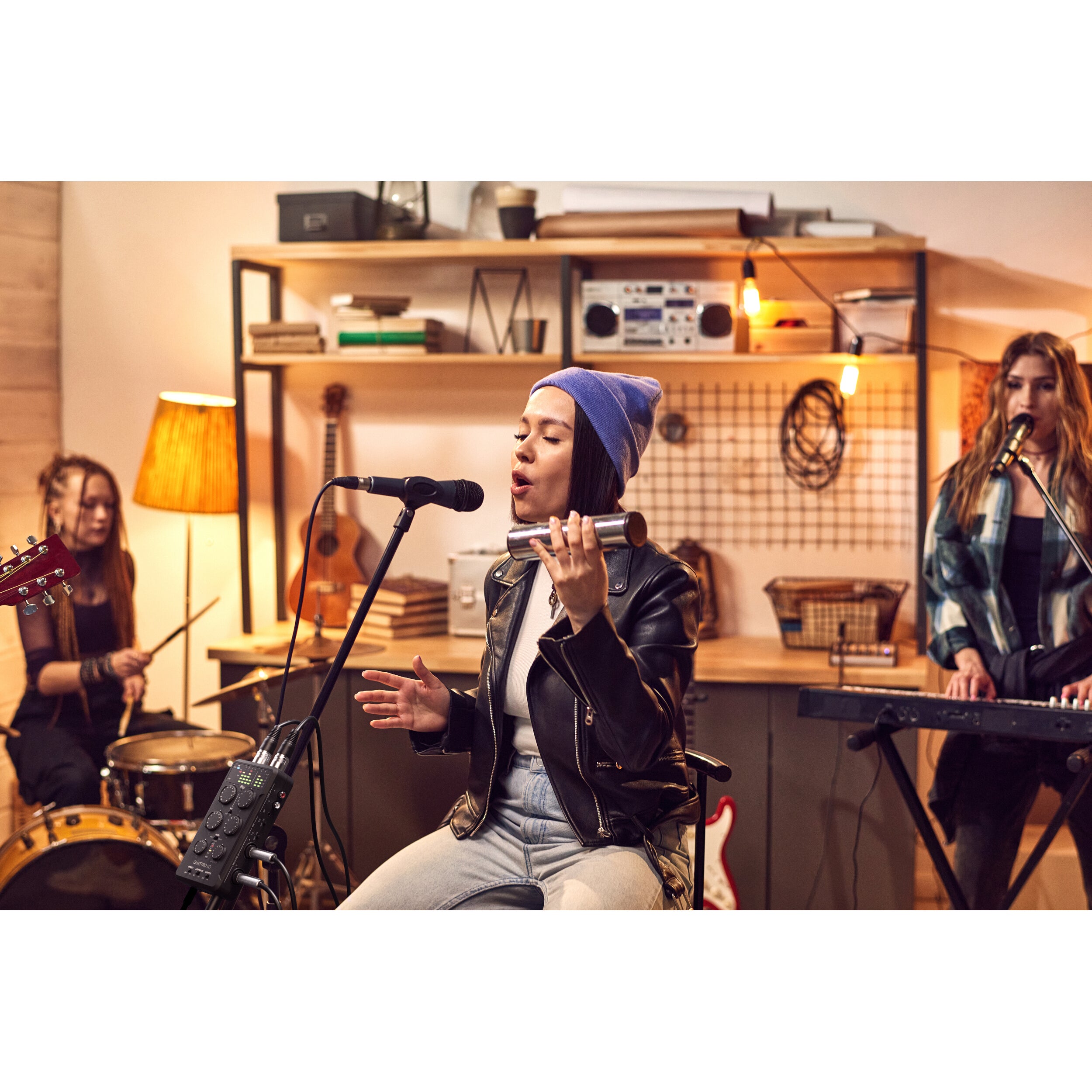 IK Multimedia iRig Pro Quattro I/O Deluxe audio en MIDI interface