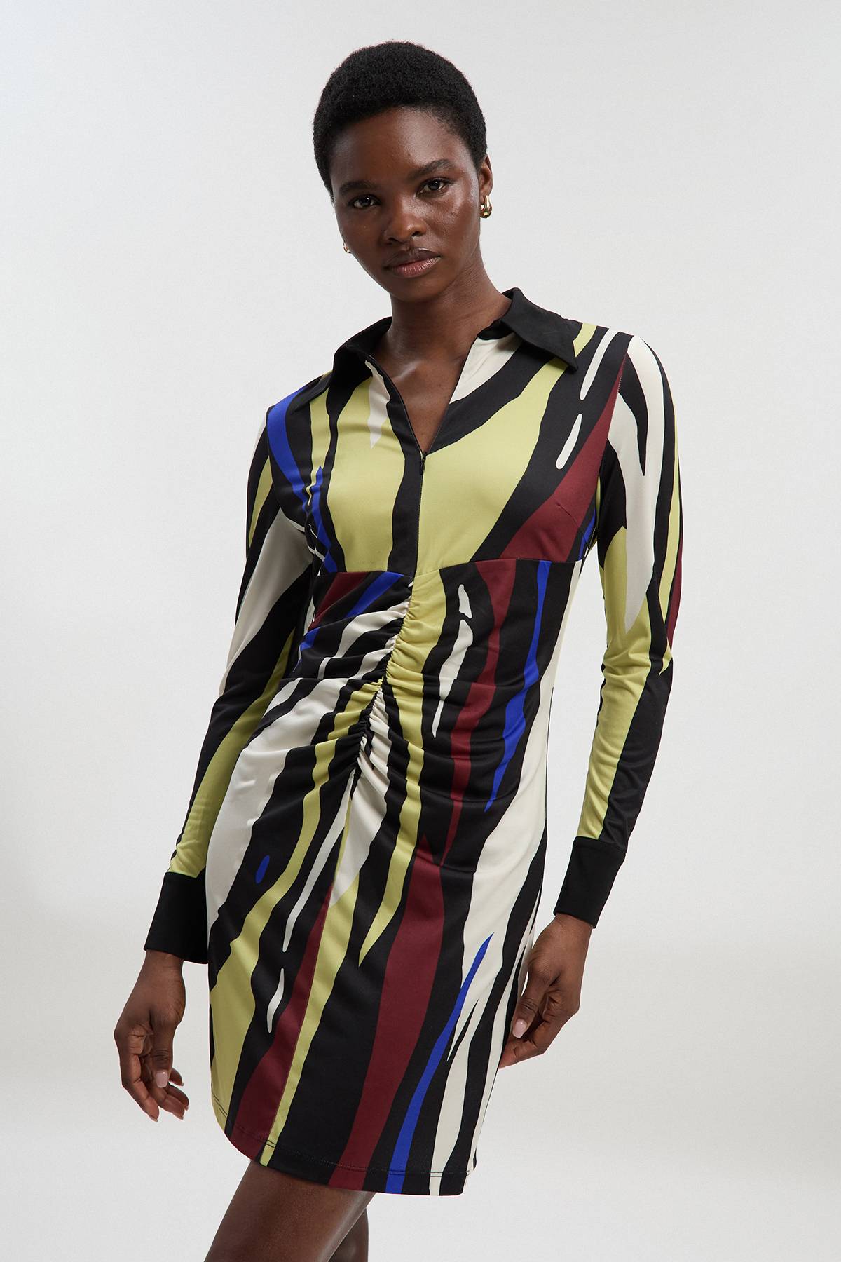 KarenMillen Robe Chemise Mini Tall en Crêpe à Col avec Détail Froncé et Imprimé Zèbre Abstrait