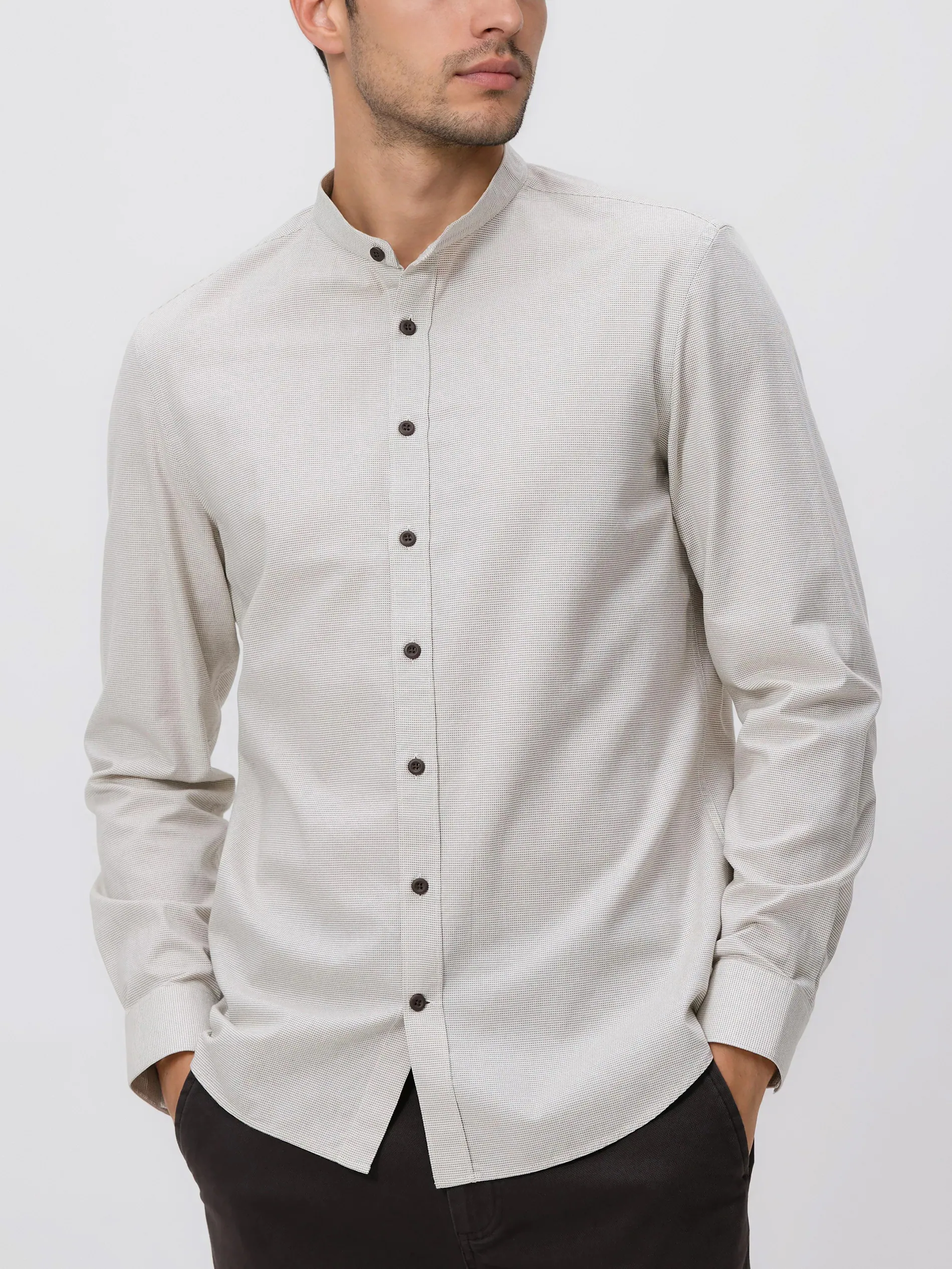 Stehkragen-Hemd mit Slim-Fit