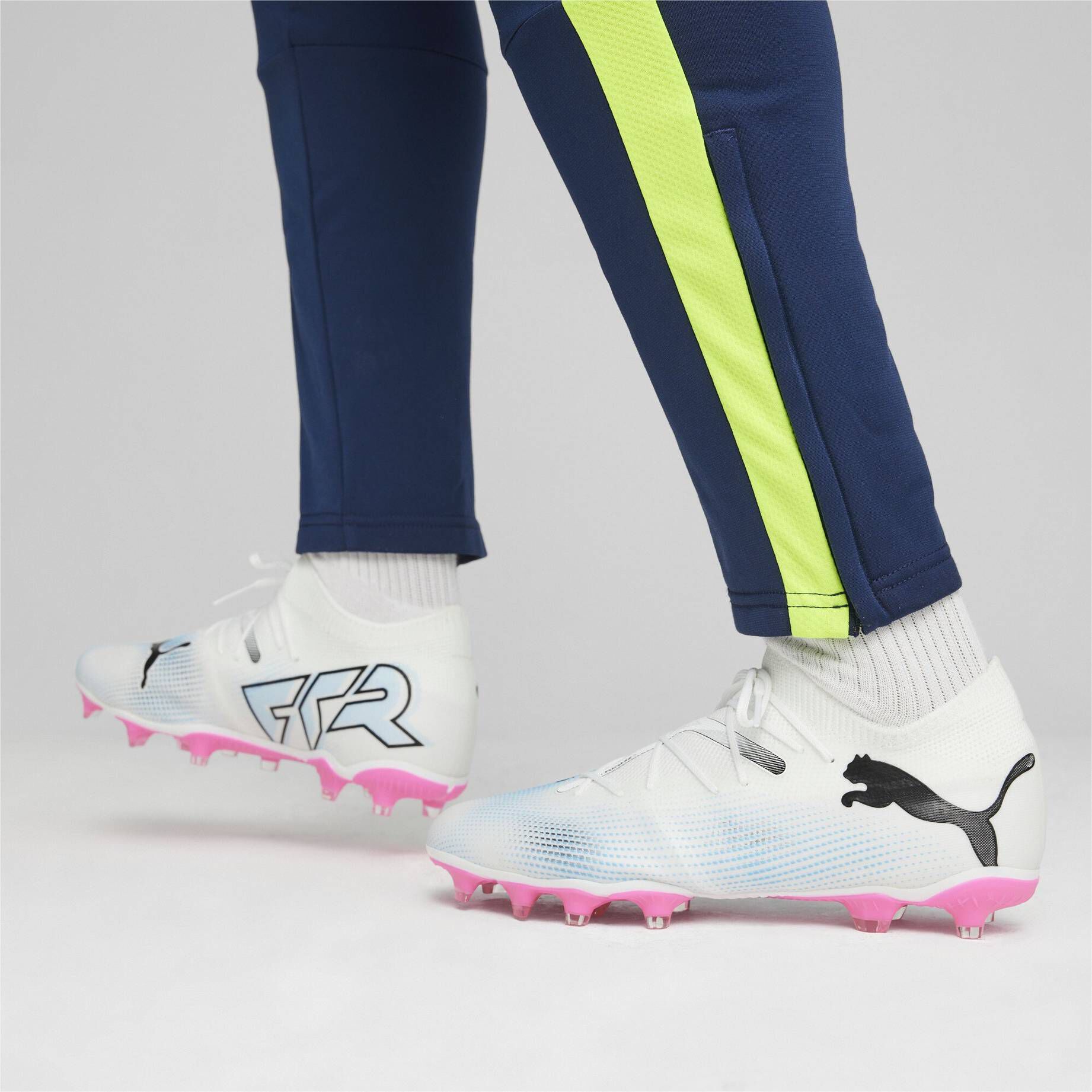 Puma| Herren Fußballschuhe Rasen und Kunstrasen FUTURE 7 MATCH FG/AG