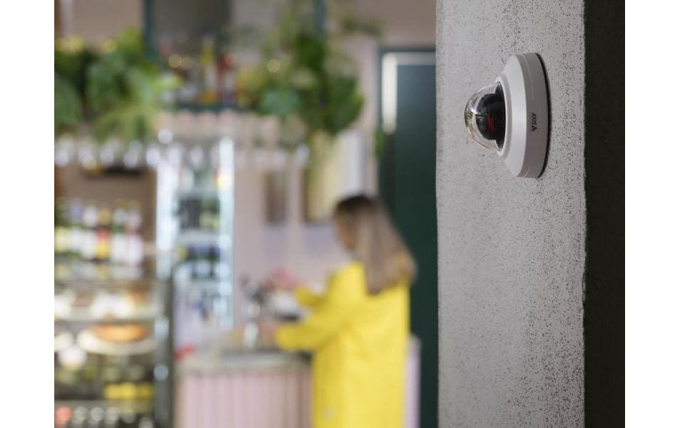 Netzwerkkamera M3086-V Mic mit integriertem Mikrofon<br>Unbewegliche kleine Dome-Kamera mit Deep Learning und 4 MP