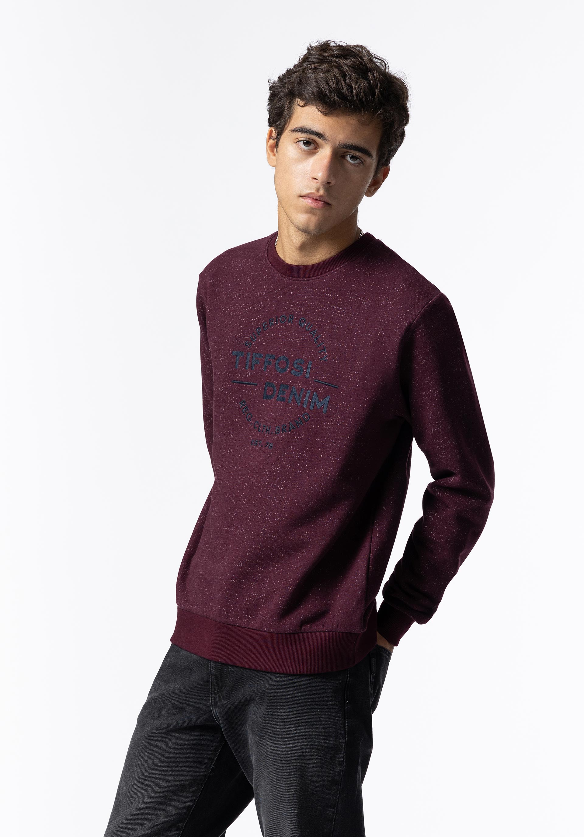 Sweatshirt com Bordado Frontal