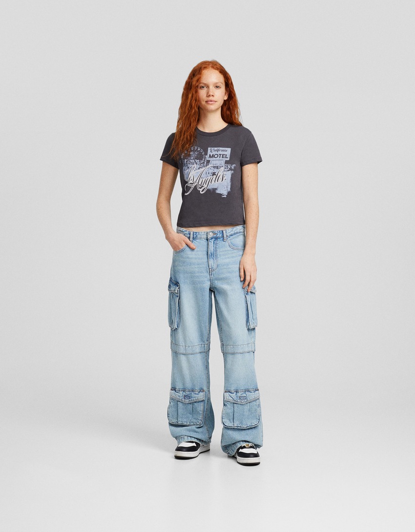 Camiseta de manga curta com estampa e modelagem regular