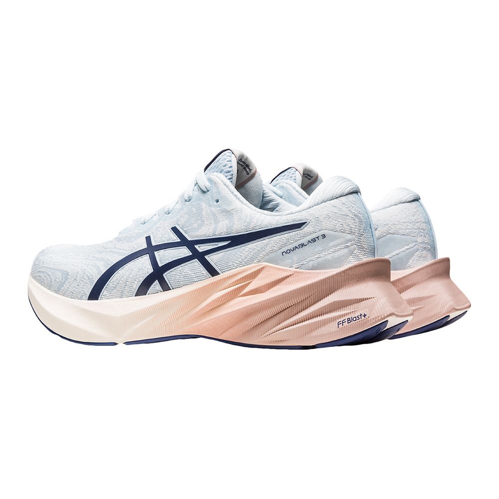 Asics NOVABLAST 3 - Chaussures running Femme sky/cream
