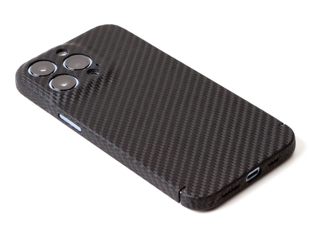 iPhone 15 Pro MagSafe Echtcarboncover Schutzhülle Ultrathin (10.85.0130) - Schwarz