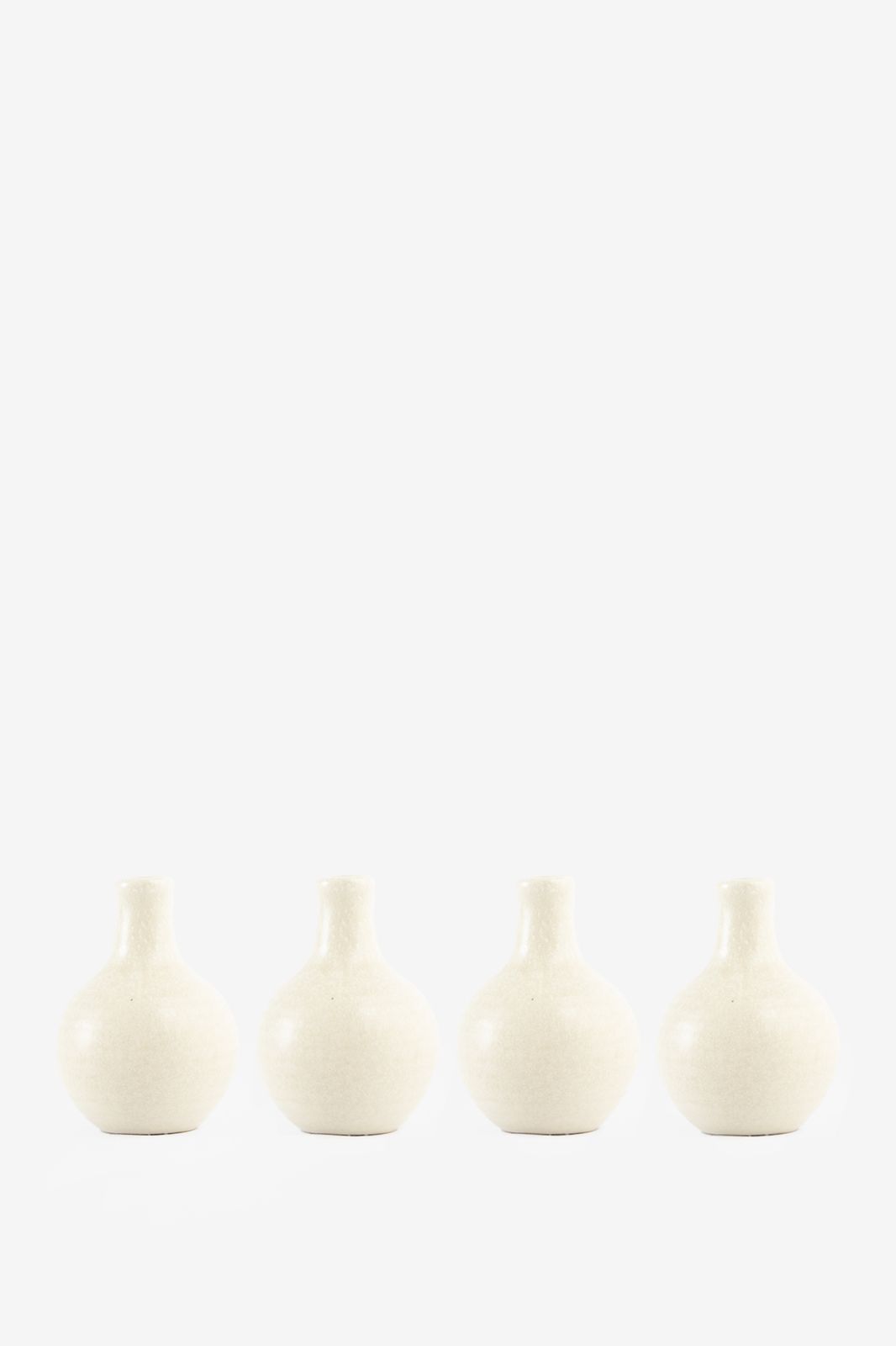 Wit keramisch vaasje