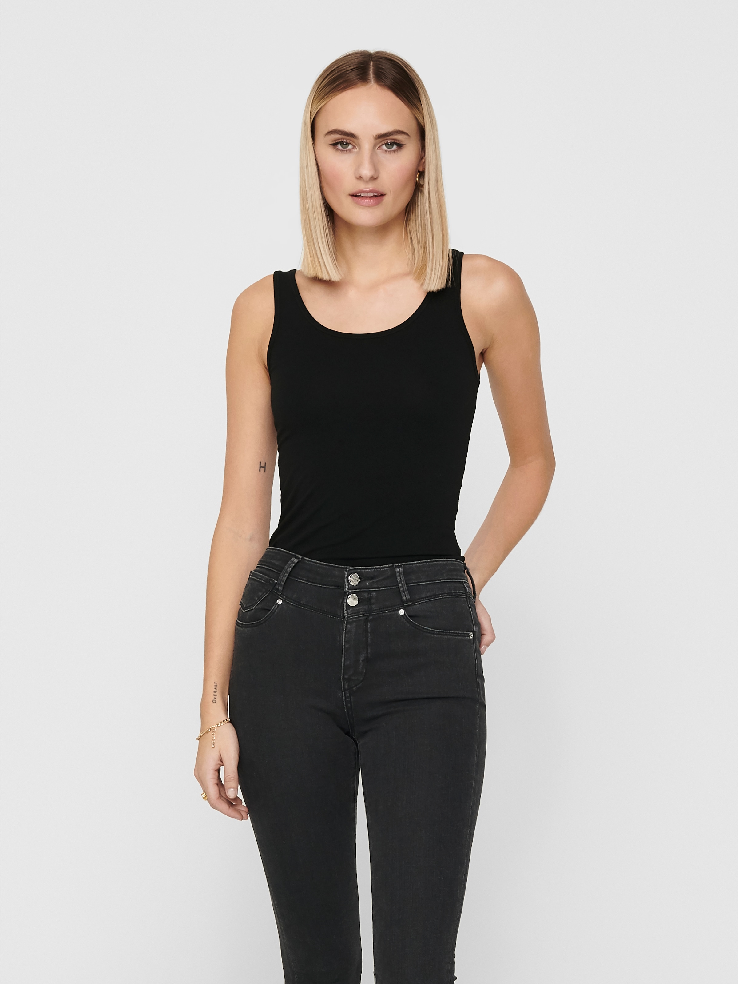 ONLY Longtop »ONLLIVE – Tanktop mit figurbetontem Schnitt und Stretch«, unifarben, modisch, sehr figurbetont, Baumwollmischung, Rundhals