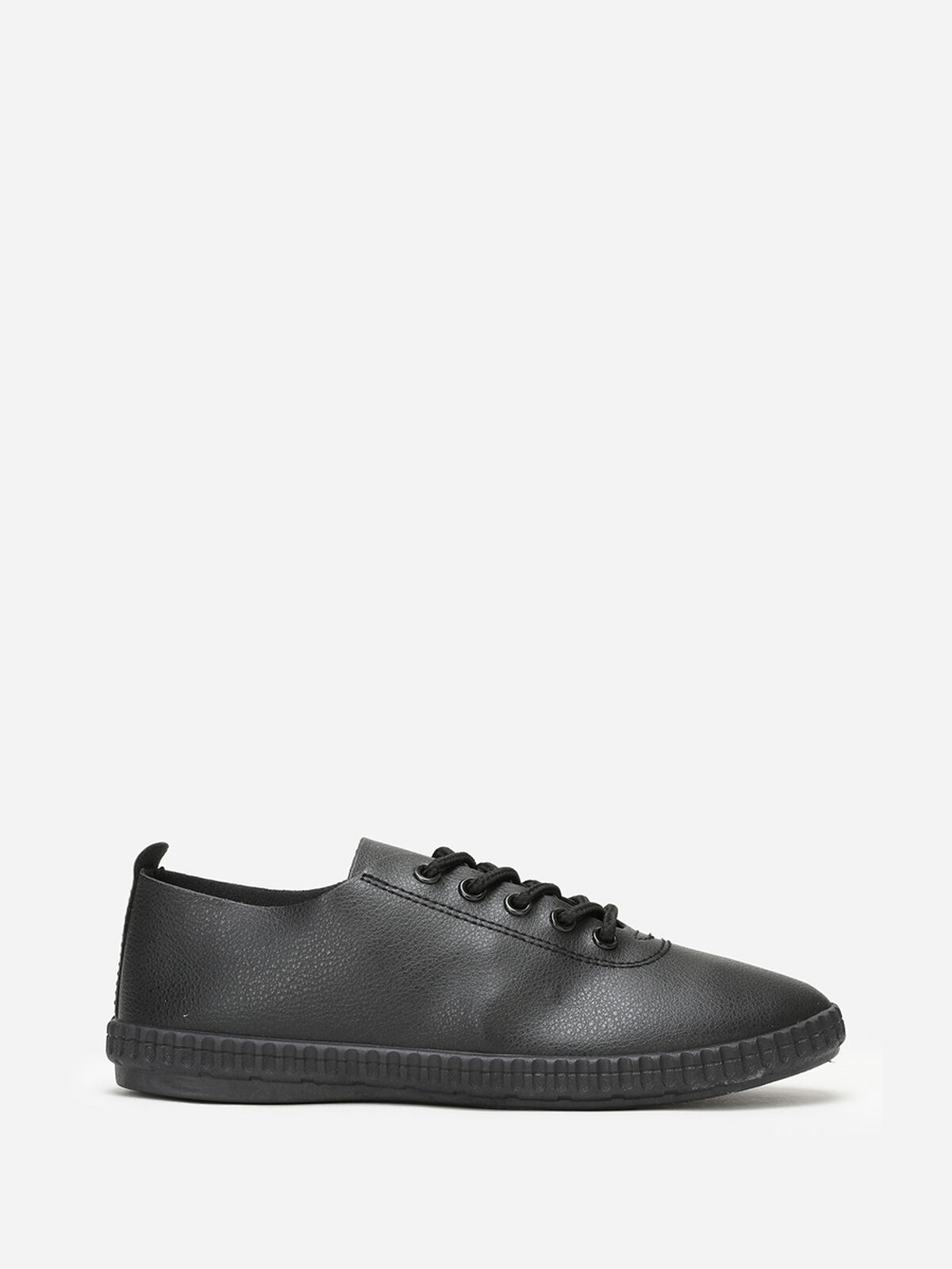 Tennis en simili avec semelle en relief- Noir