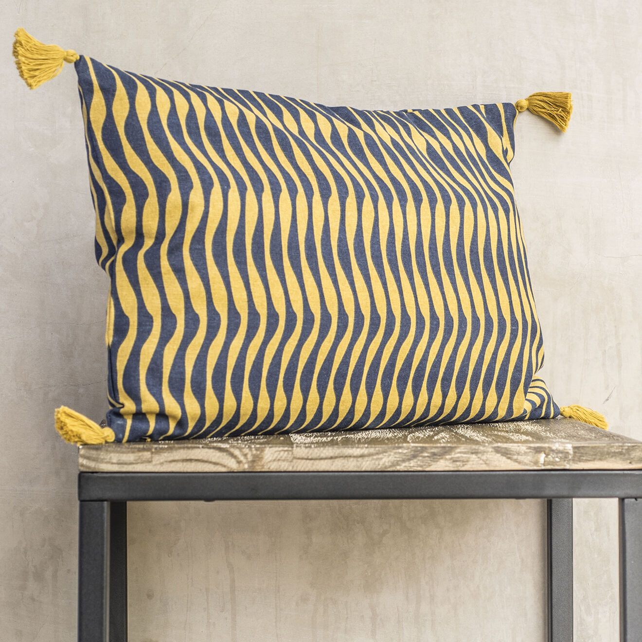 Febronie Housse de coussin Zig Zag moutarde/bleu nuit - 50x30 cm