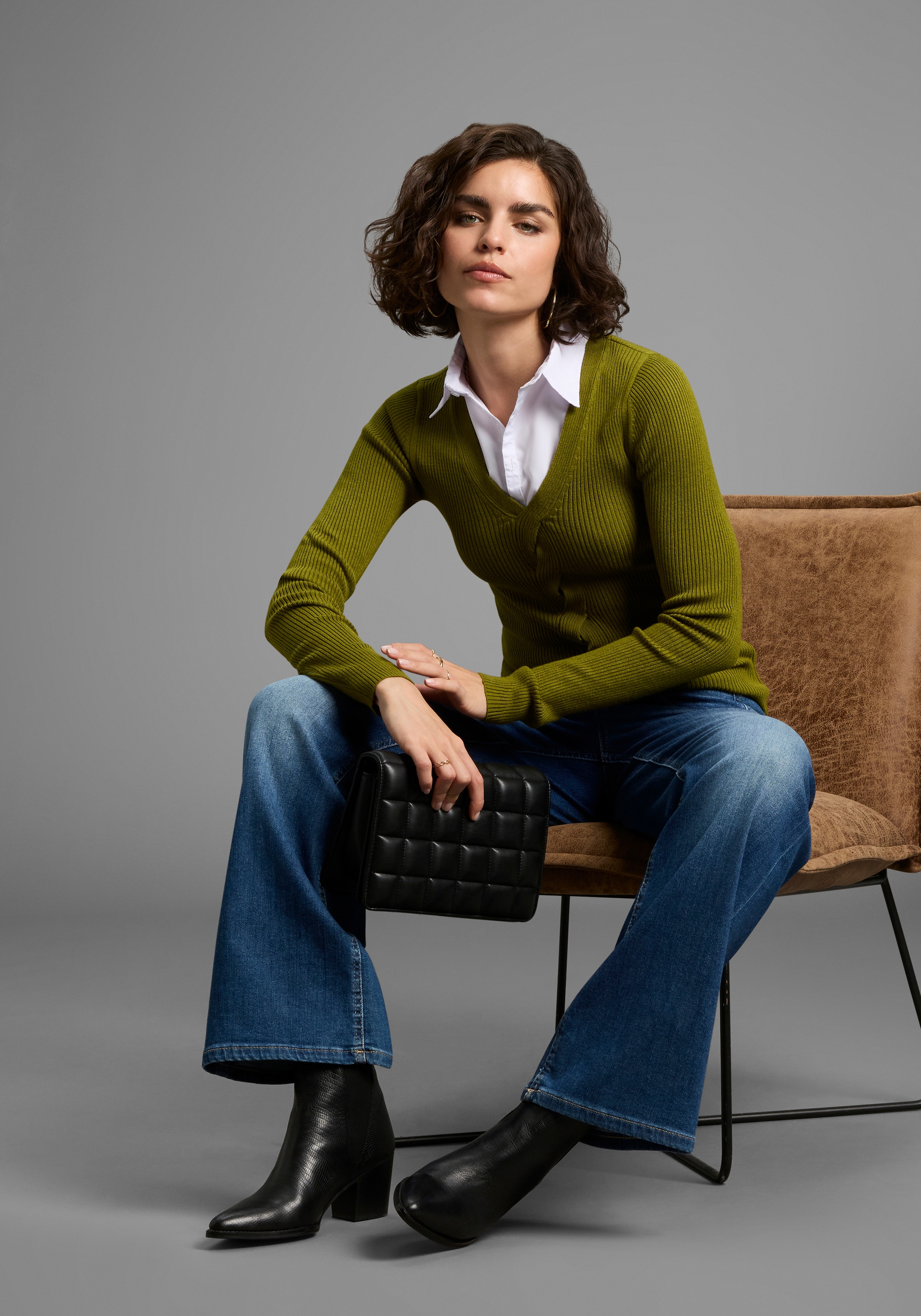 Laura Scott V-Ausschnitt-Pullover , Feinstrickpullover mit spannendem Zopfmuster