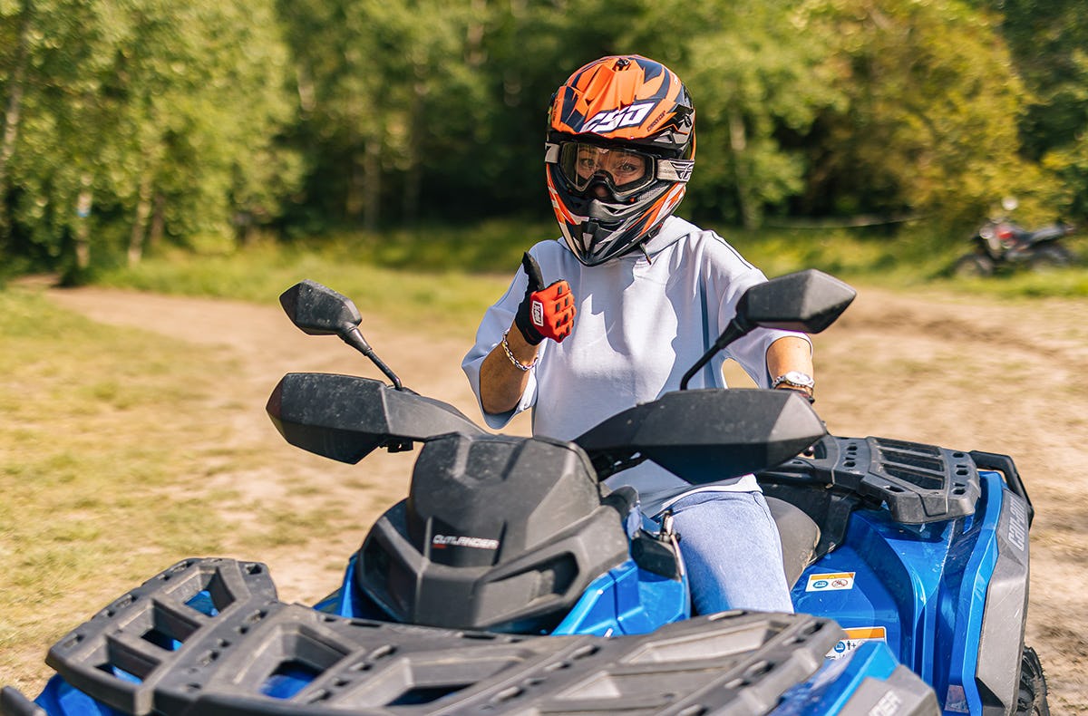 Quad Offroad fahren in Prag als Geschenk