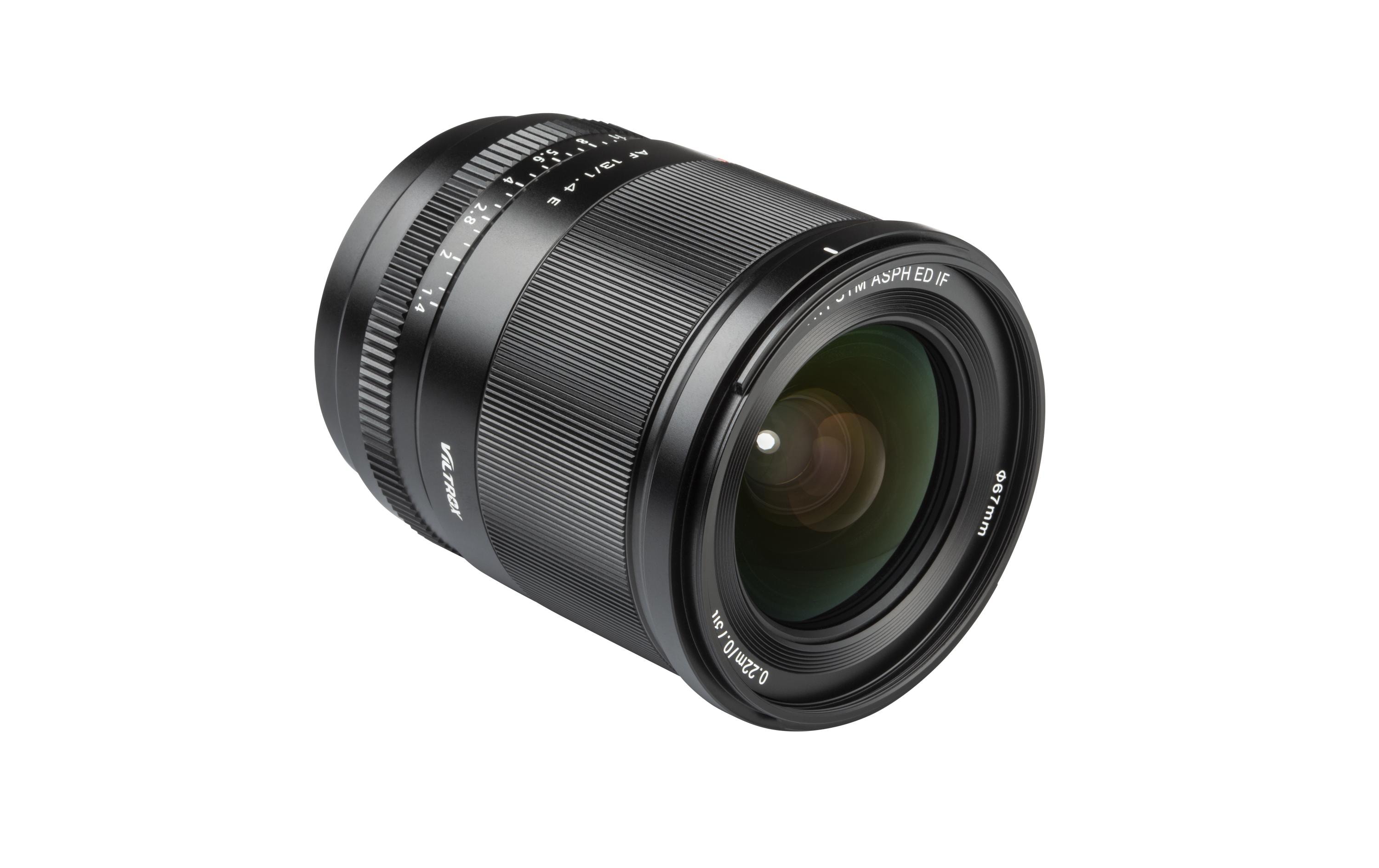 Festbrennweite AF 13mm F/1.4 – Sony E-Mount<br>13 mm F1.4 XF Autofokus-Ultraweitwinkel-Objektiv unterstützt Eye AF Gesichtserkennung