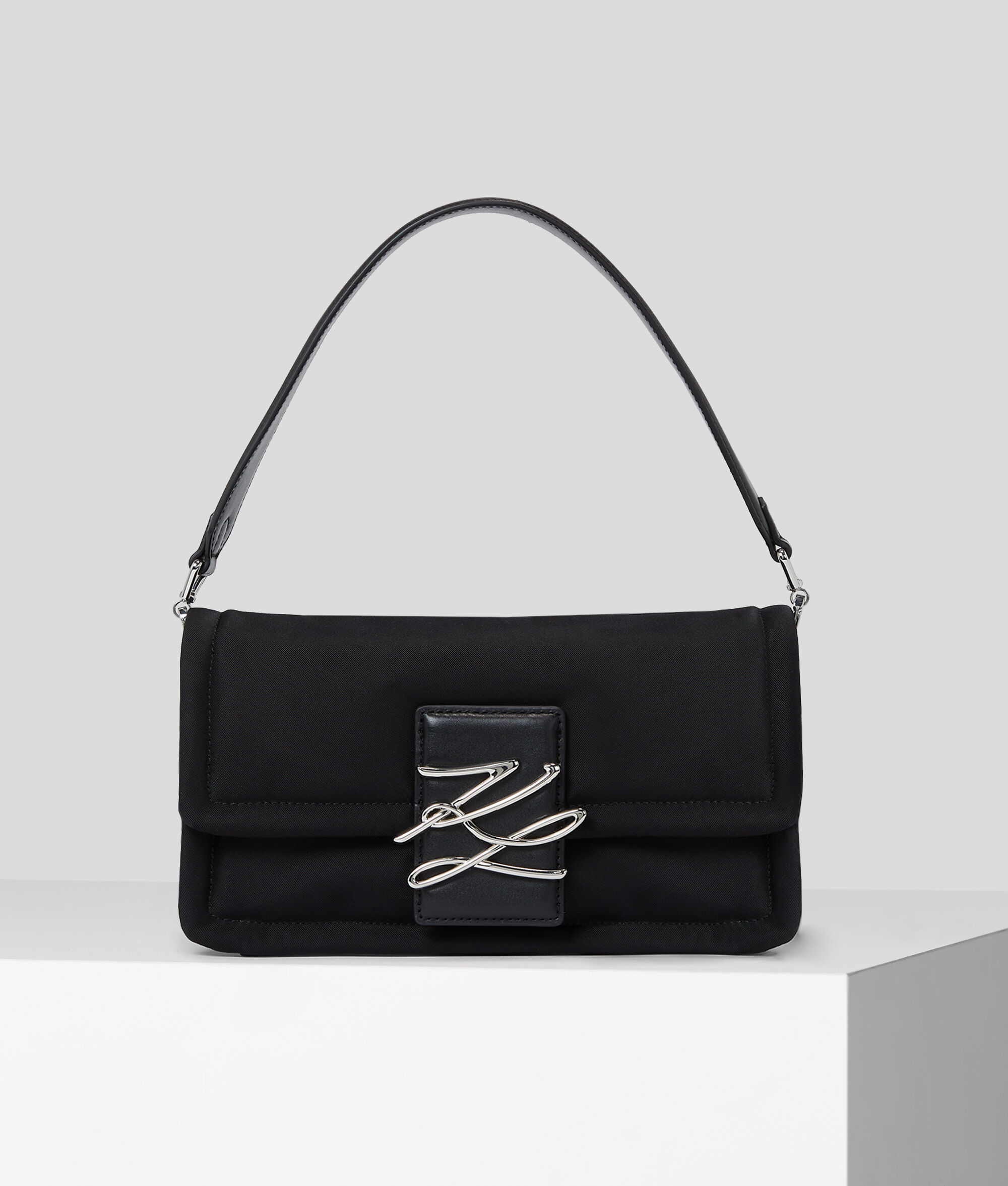 SAC BAGUETTE EN NYLON K/AUTOGRAPH SOFT