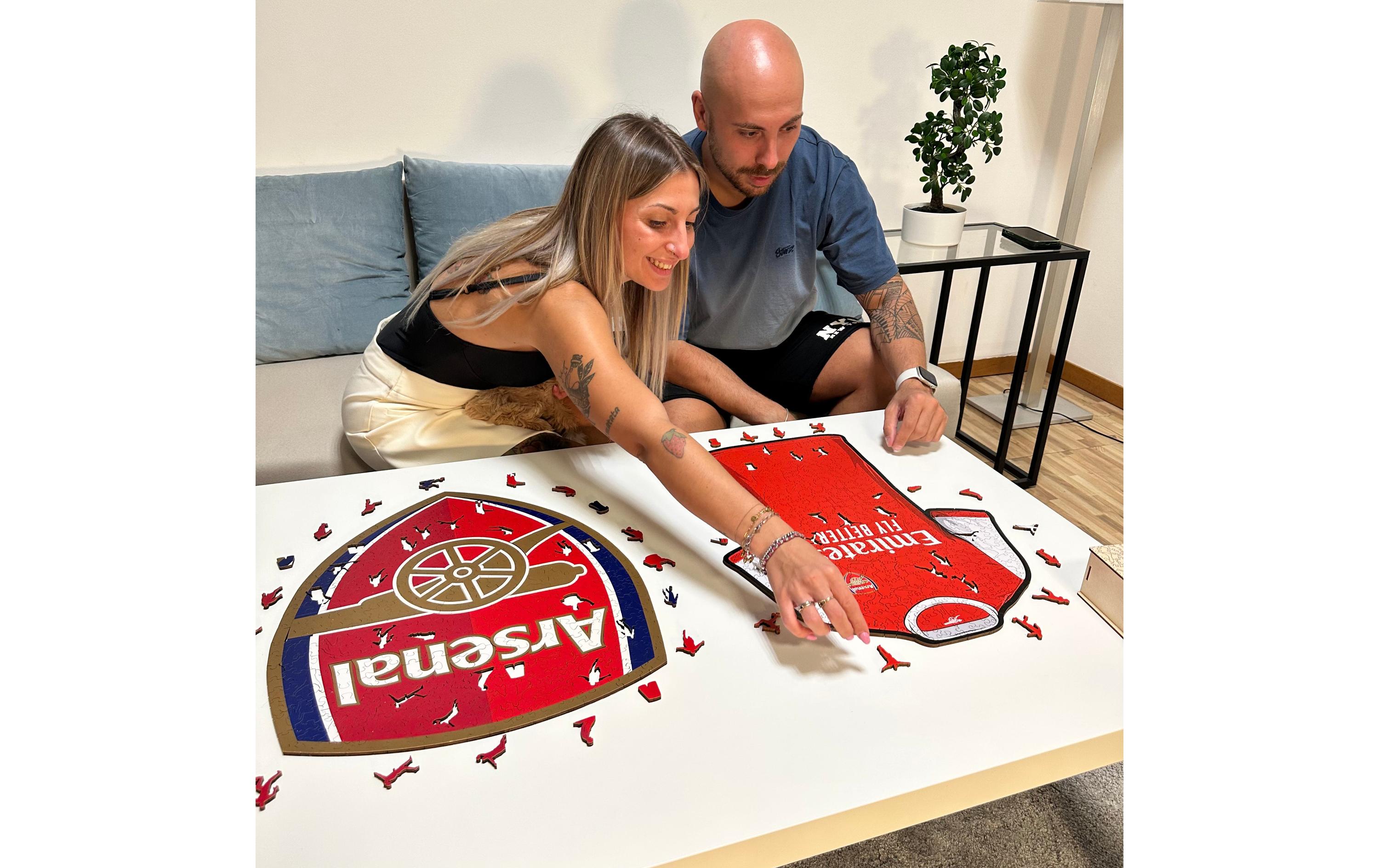 Arsenal FC – TrikotOffizielles Holzpuzzle, Grösse M