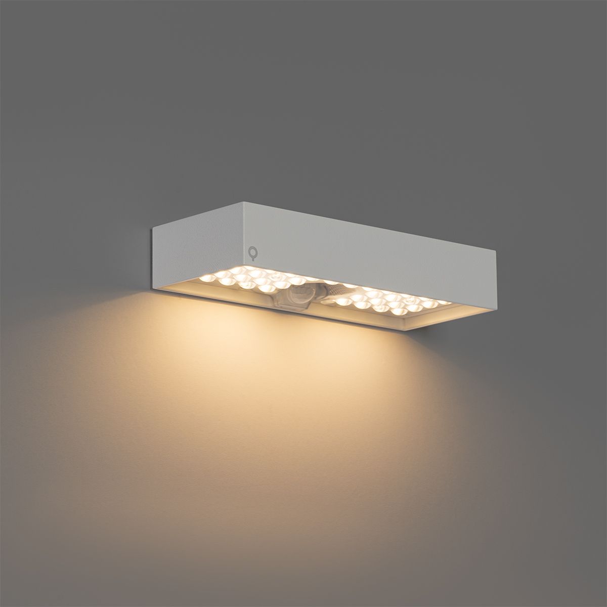 Buiten wandlamp wit met dimlicht en sensor op solar - Kayo