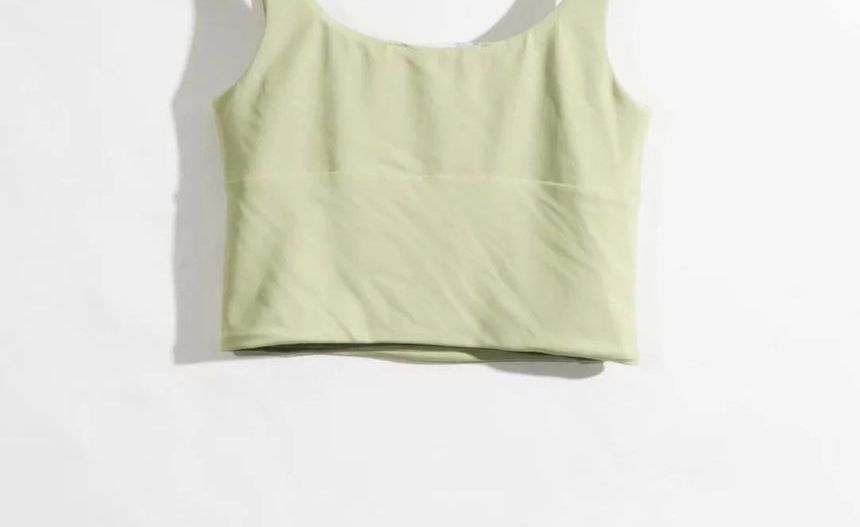 LIVIE - Mouwloze crop top met vierkante hals en gerimpelde zoom