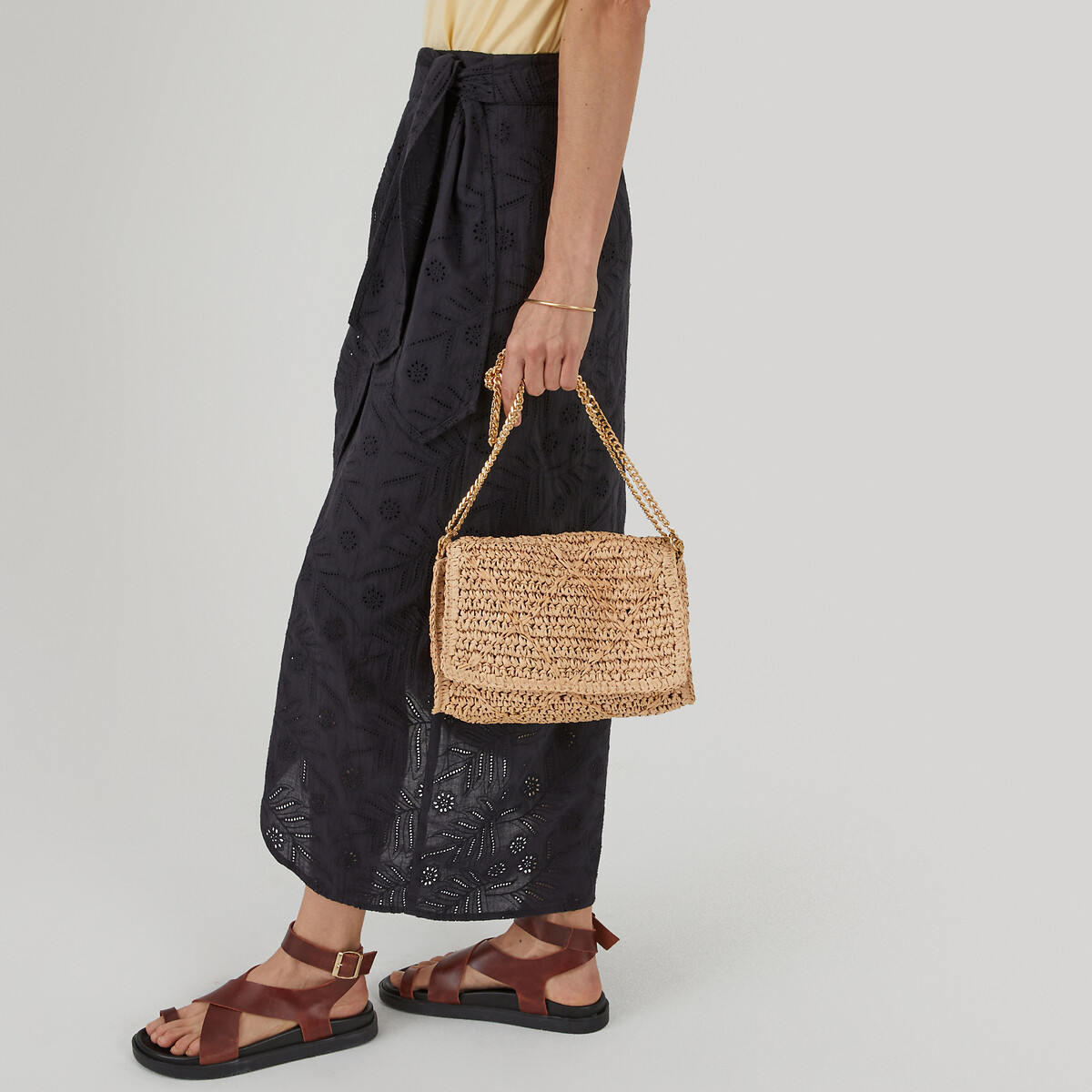 COLEÇÕES LA REDOUTE<br>Bolsa trançada com alça de ombro em corrente