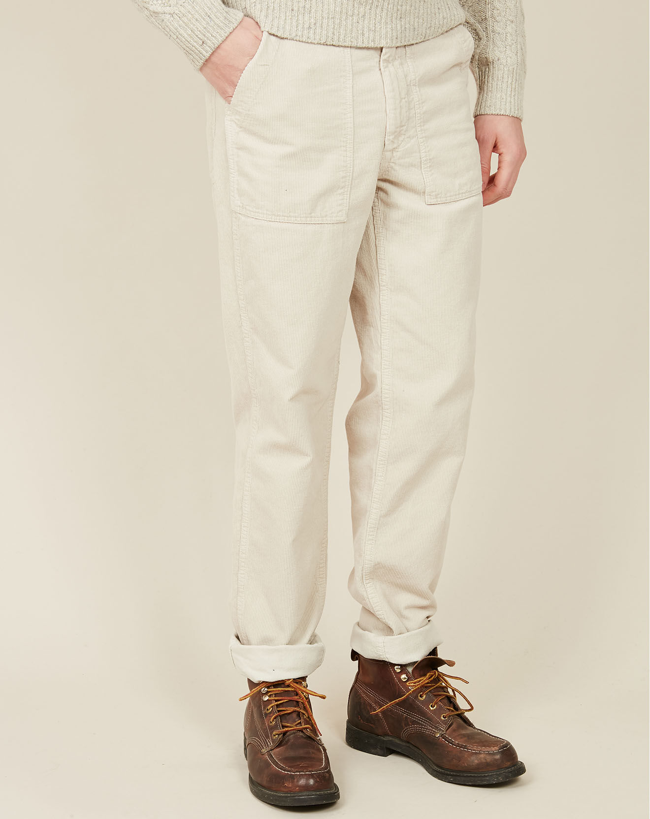 Hartford Pantalon en Velours côtelé Fatigue craie