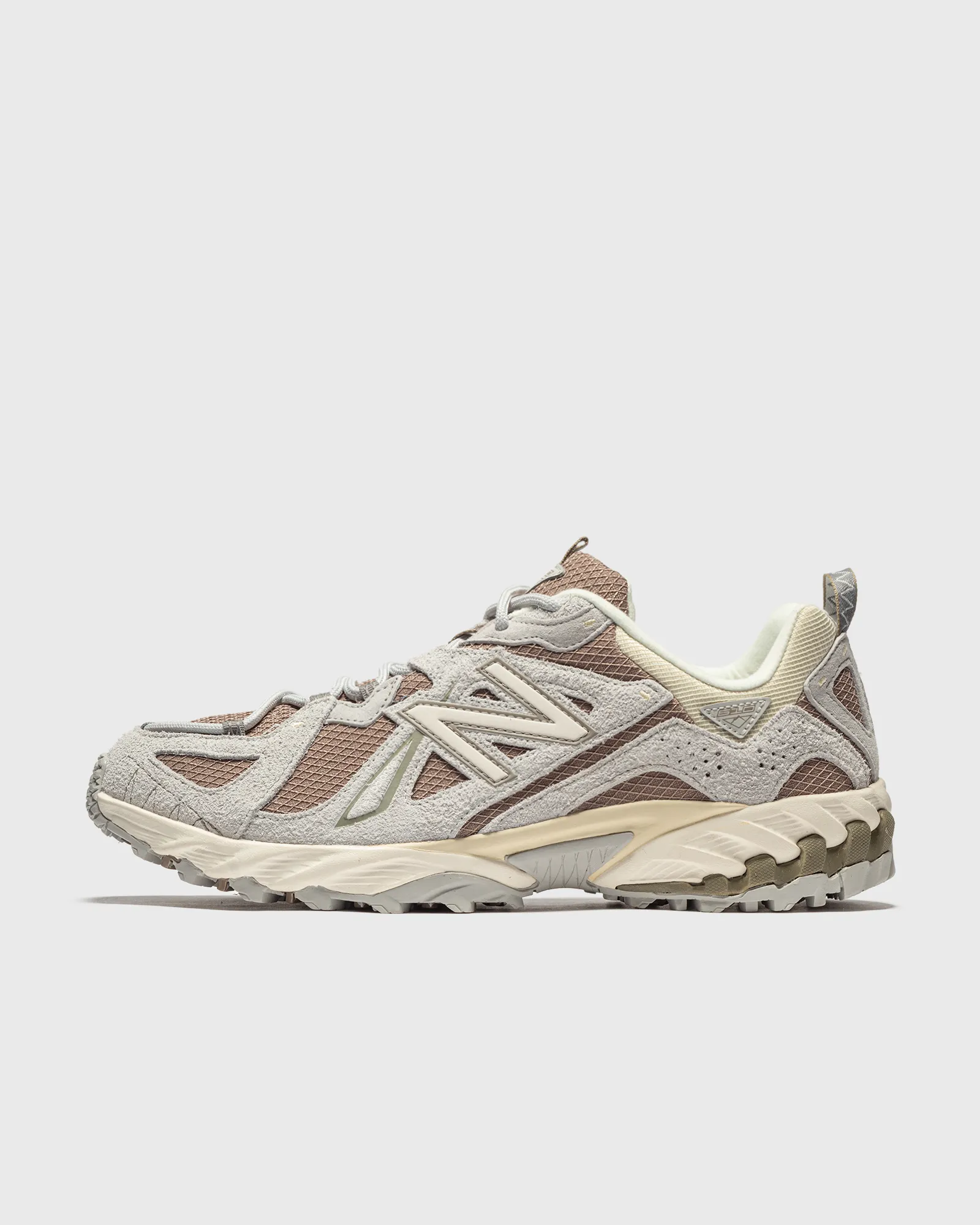 New Balance 610v1