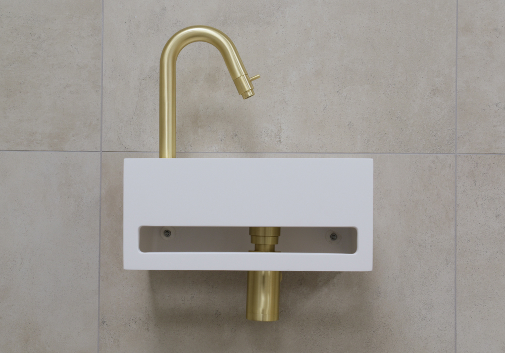 Saniclear fonteinset bali links met gouden gebogen fonteinkraan