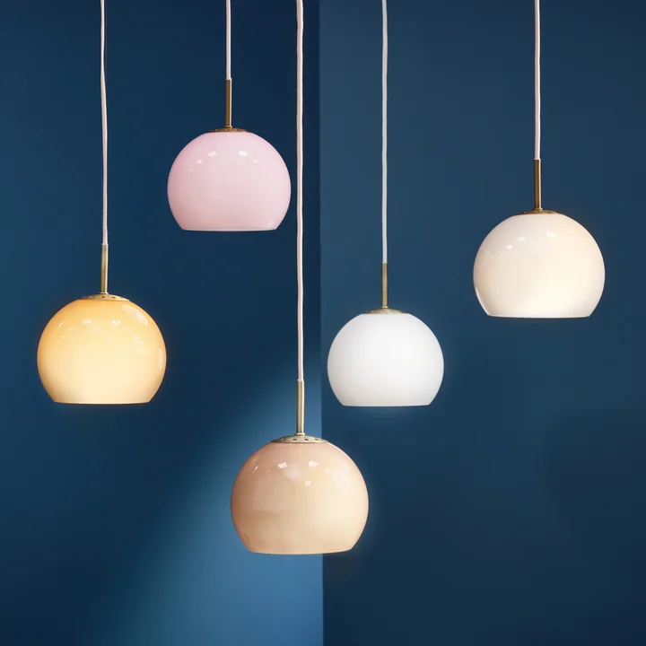 Frandsen - Ball Pendelleuchte Glas Ø 18 cm, light pink