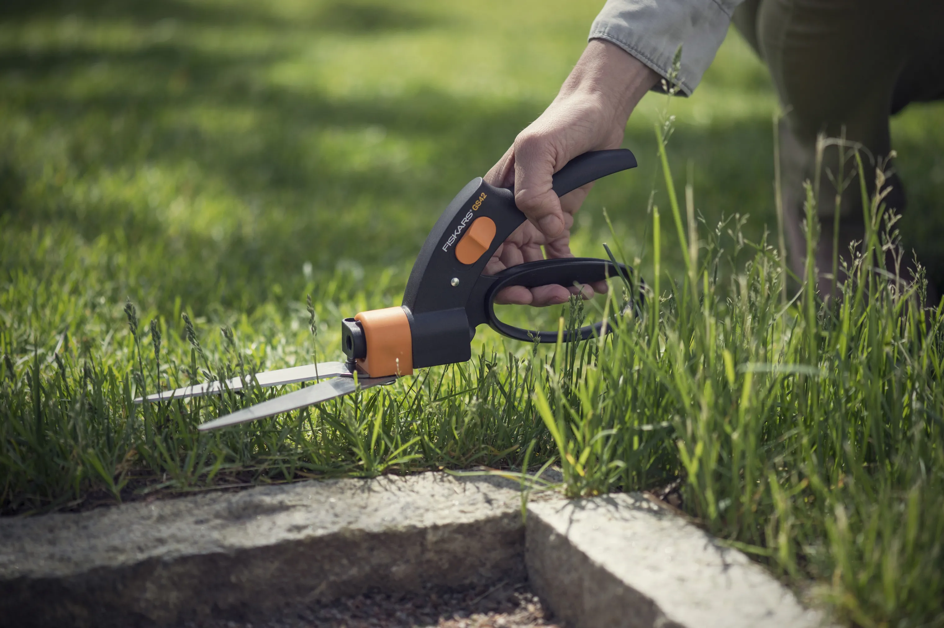 Fiskars Garden Servo Græssaks GS42